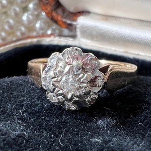 イギリス ヴィンテージ 1976年 クラスターリング K9 9金 ダイヤモンド デイジー リング お花デザインが愛らしい指輪 DR00193