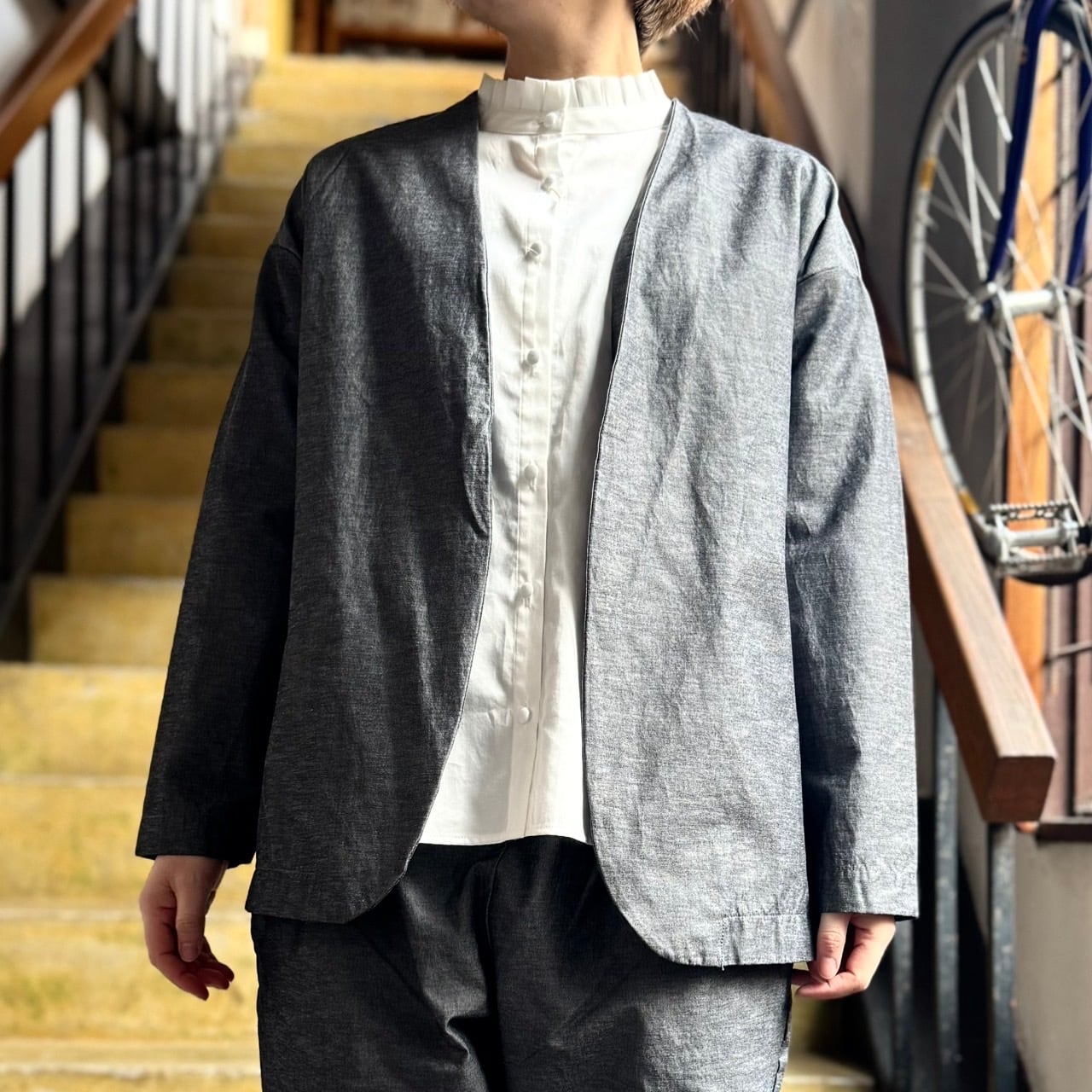 prit - 綿麻ストレッチ トッパーノーカラージャケット | clever elephant