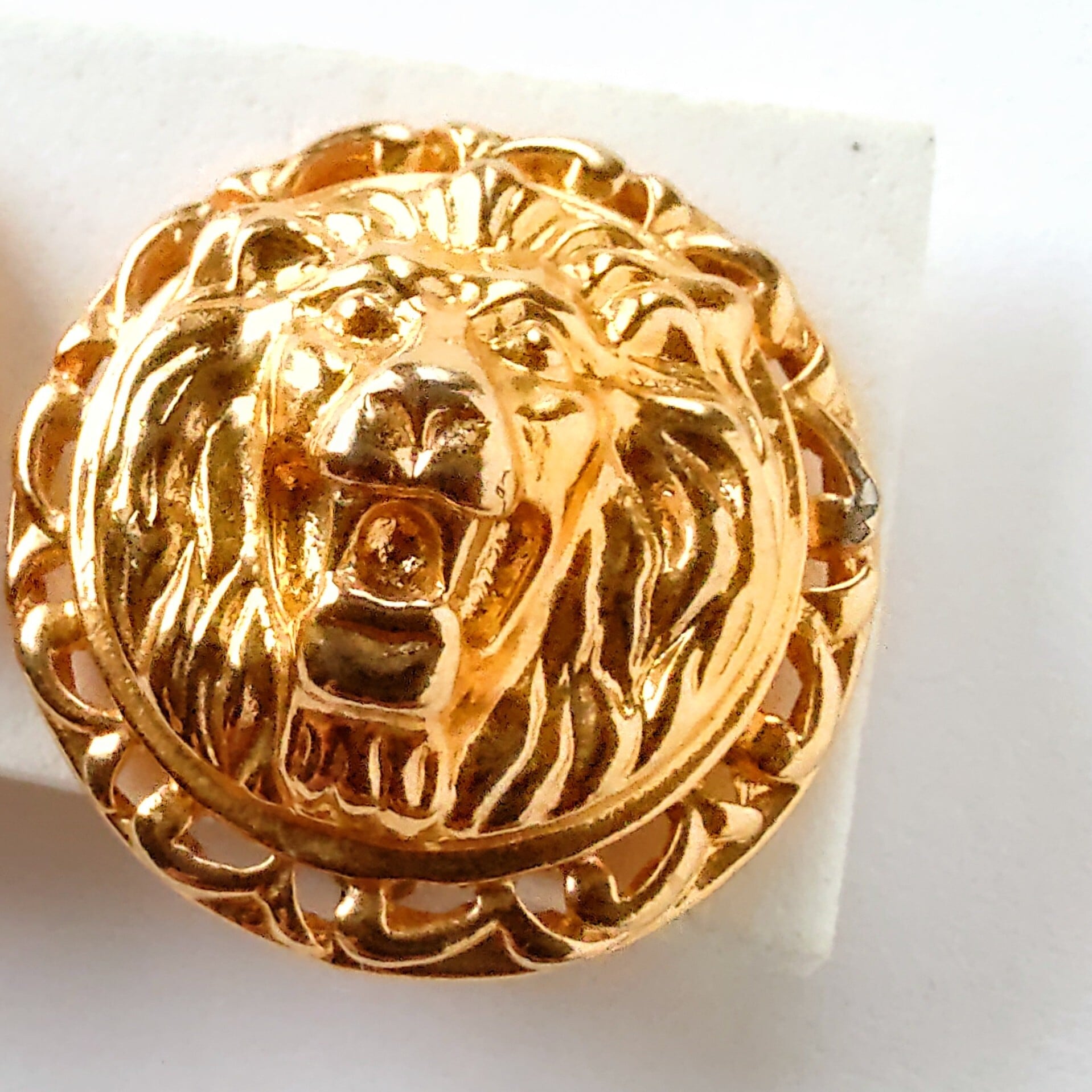 ANNE KLEIN》 lion round vintage earrings アンクライン ヴィンテージ ...