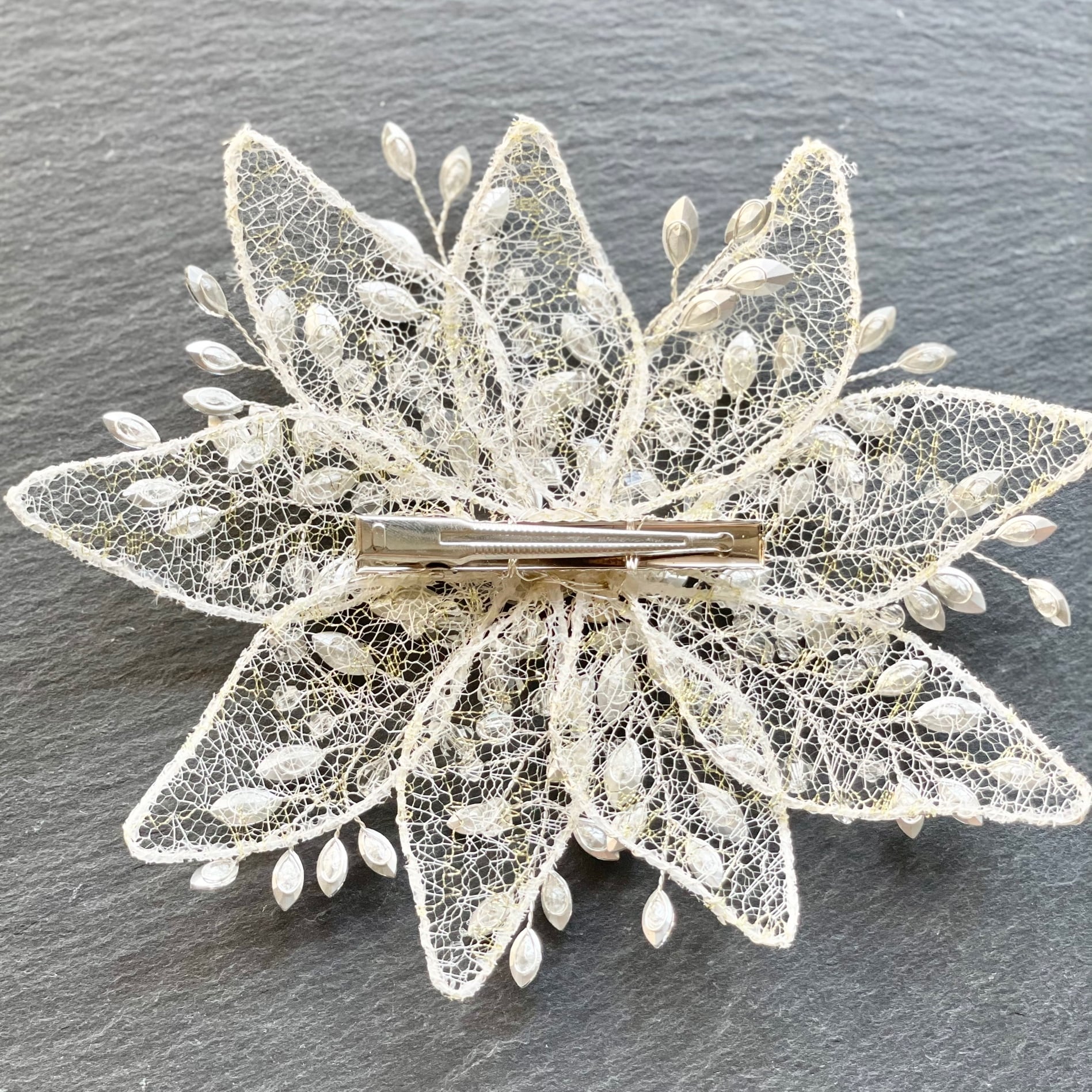 H-046 ウェディング アクセサリー 【リーフビジューレースヘッド H-046 ウェディング アクセサリー 【リーフビジューレースヘッド