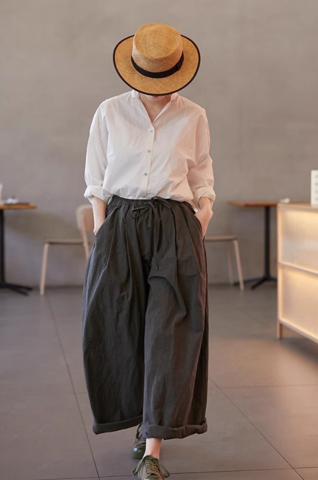 墨染めコットンバルーンパンツ