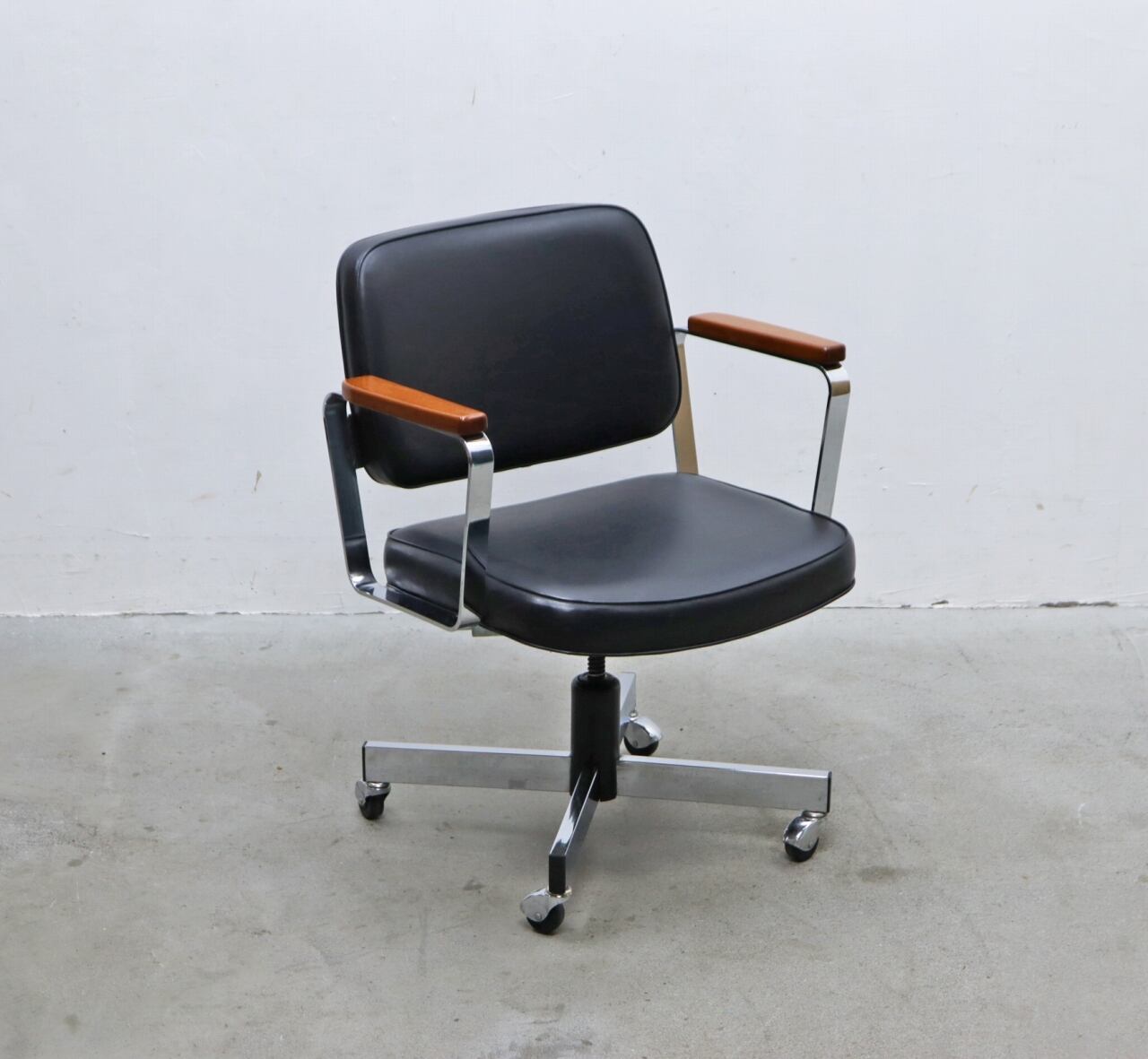 NISSO HI-MOLD ヴィンテージスツール ニッソーハイモールド Nisso Hi