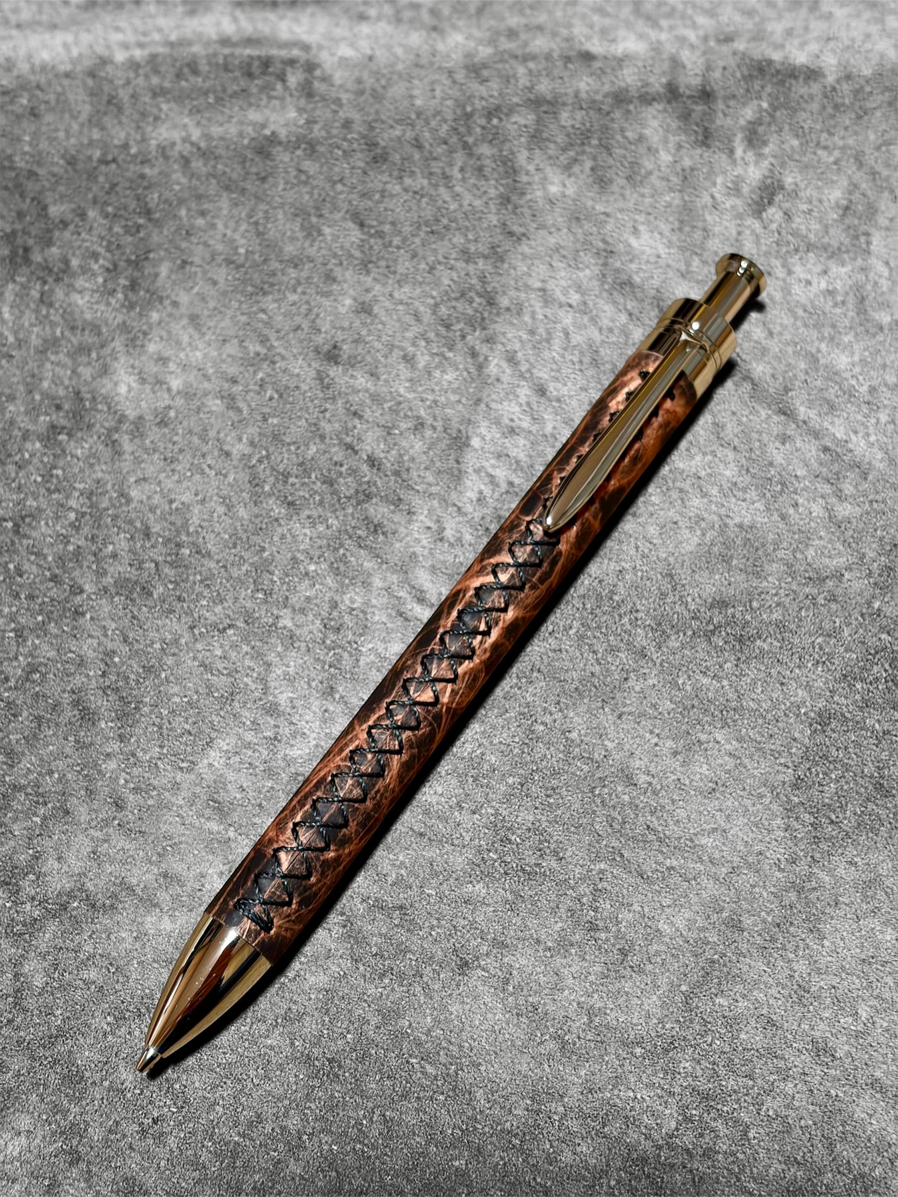クロコ　ボールペン 革ペン 藍染 クロコダイル ボールペン | TAKE SEA LEATHER