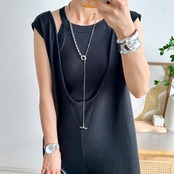 Long mantel necklace