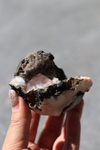 レッドカルサイト「希望の燈」Calcite × Mesolite ◇ 天然石・鉱物・パワーストーン・原石 | st00396