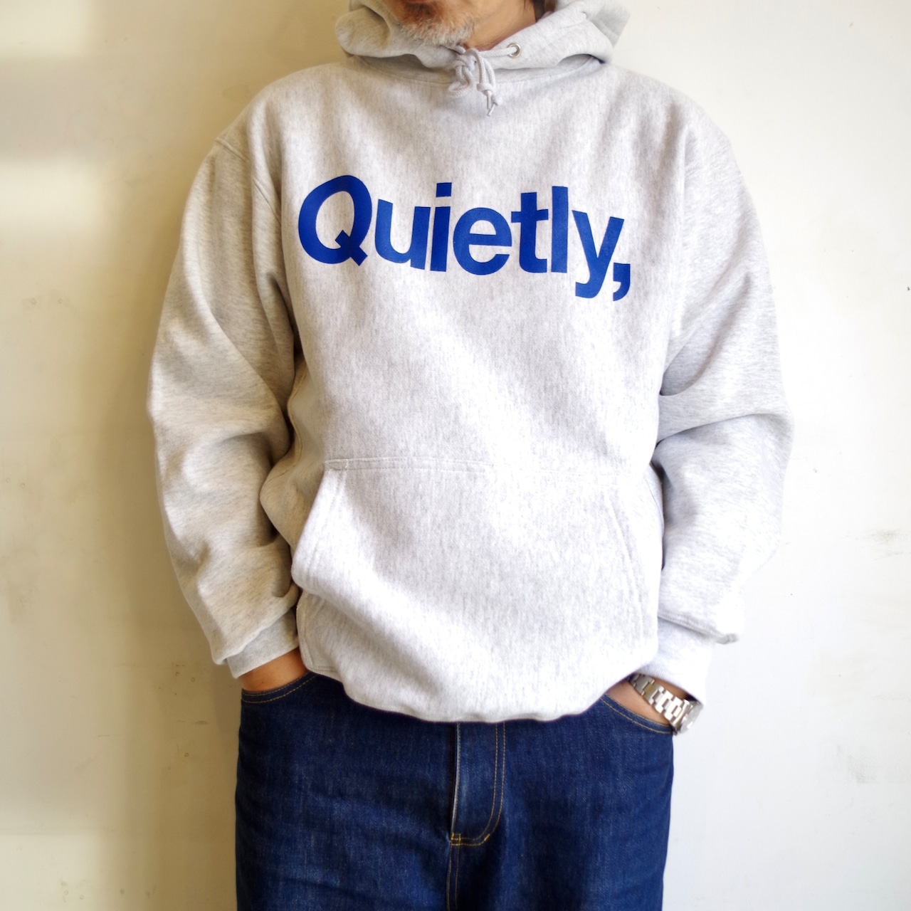 one f.  Quietly,Eleven  HOODIE　