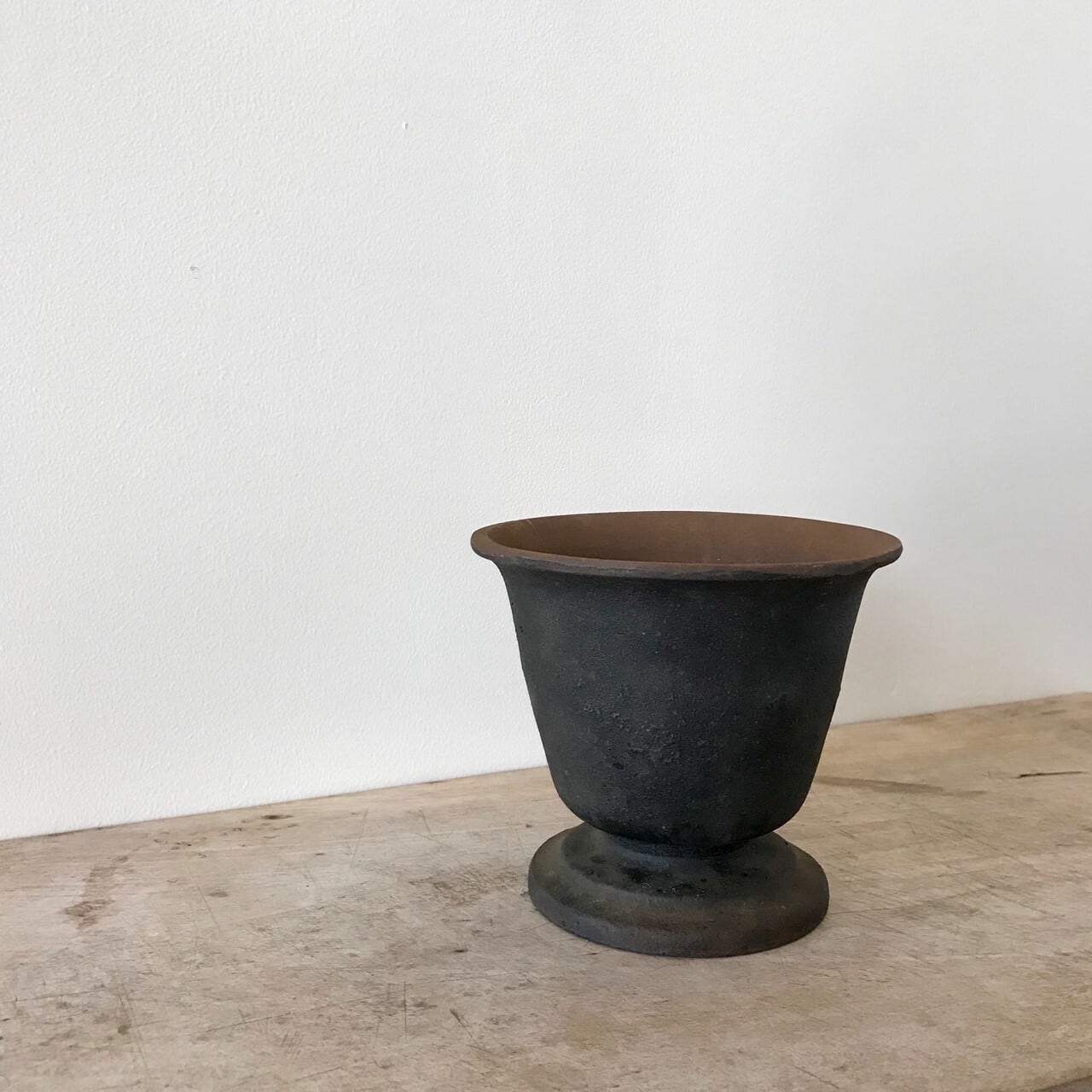 鉄製の花器　古道具