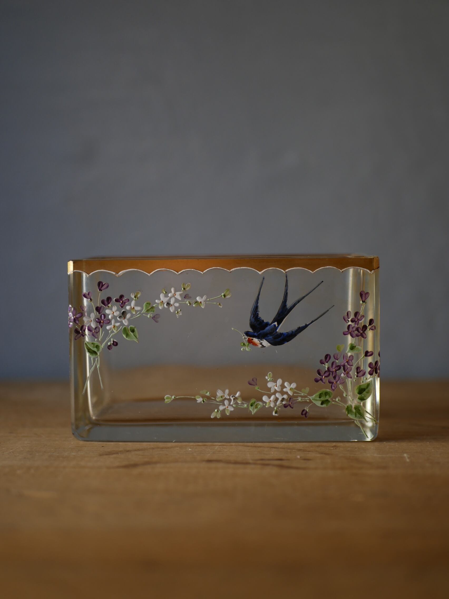 つばめとスミレの美しい器 フランスアンティーク アンティークのある暮らし