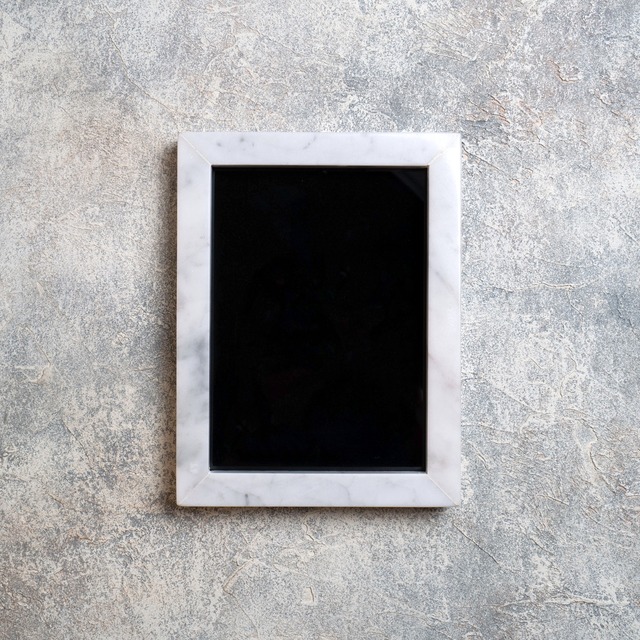 MARBLE PHOTO FRAME - White × Midium