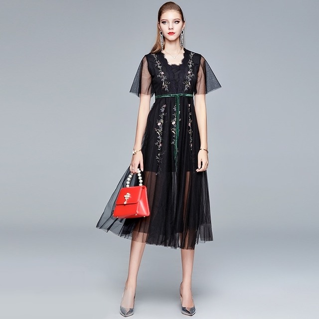 ワンピース レディース 送料無料 ミディアムワンピース ミモレ丈 レース シフォン 花柄 刺繍 エンブロイダリー ウエストリボン 透け感 二の腕カバー ゆったり ビッグサイズ 大きいサイズ ゆる マタニティ 楽ちん スリット サイドスリット カジュアル ラフ 体系カバー 着痩せ 無地 レトロ 婦人服 10代 20代 30代 40代 50代 ボックスシルエット Iライン 大人 重ね着 着回し 春服 春 夏服 夏 シンプル お洒落 おしゃれ アジアン エスニック ファッション コーデ スタイル 休日