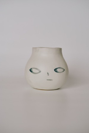 MEDIUM FLOWER VASE