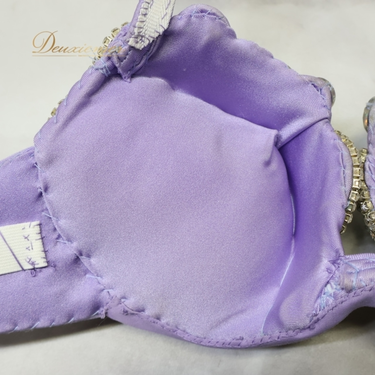 ベリーダンス オリエンタル 衣装 上下セット パープル系 トップス スカート 紫 ラインストーン キラキラ スリット アーム アーム飾り 華やか かわいい 上品 ダンス衣装 イベント ステージ 腕飾り 練習 レッスン