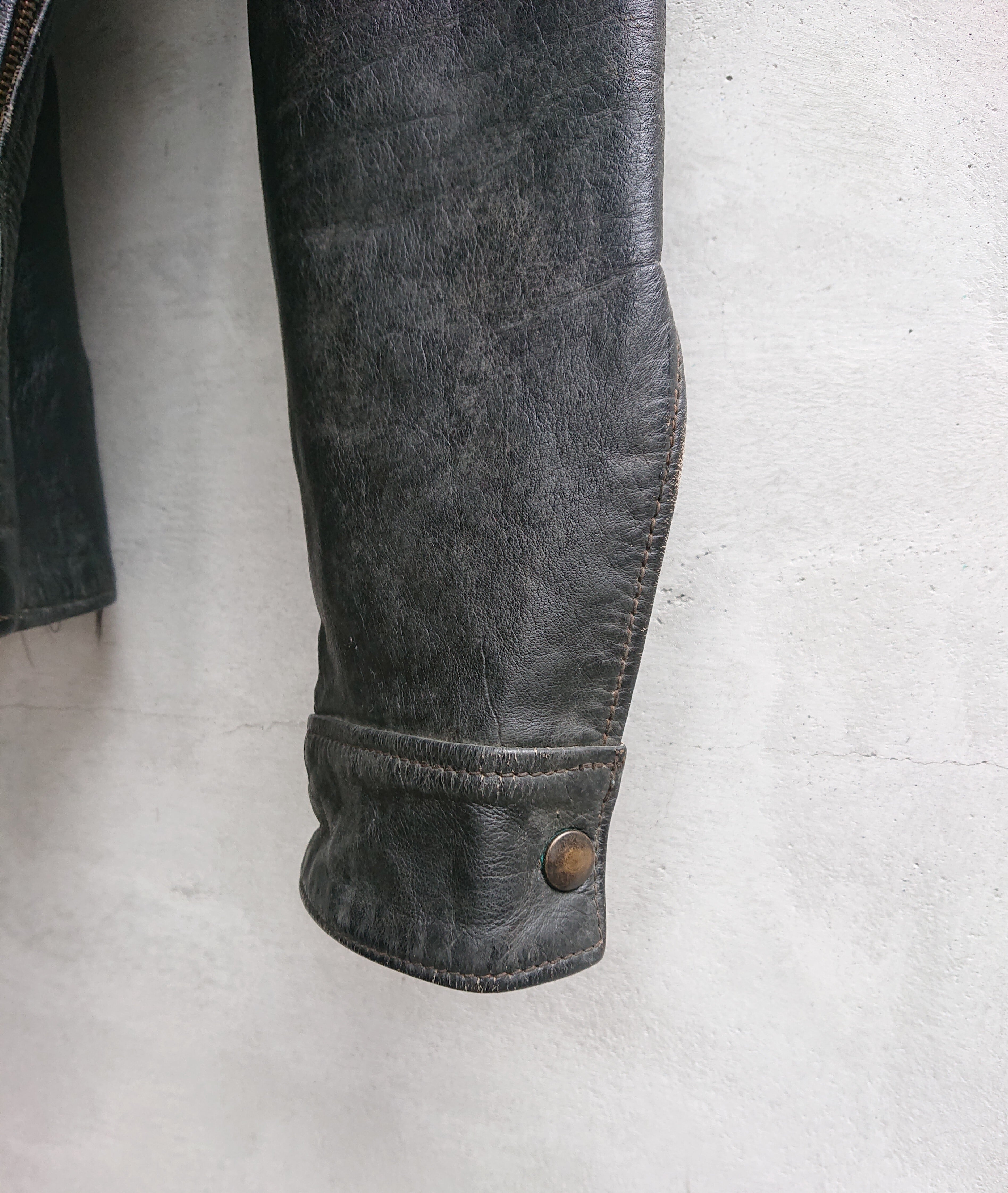 1960s The cloak and dagger San Francisco PULLOVER LEATHER JACKET