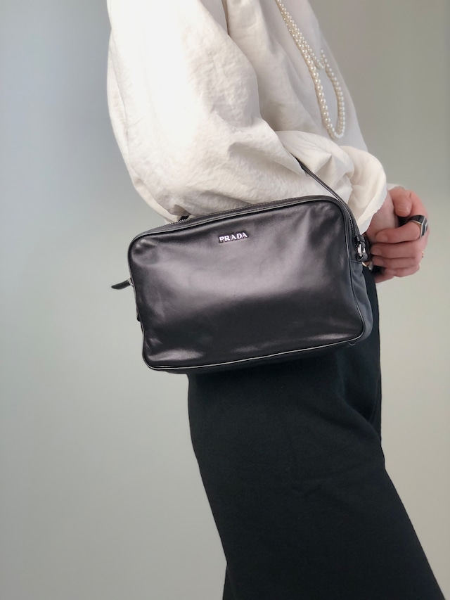 PRADA プラダ ポーチ ブラック ロゴ レザー vintage ヴィンテージ オールド e5kf4y
