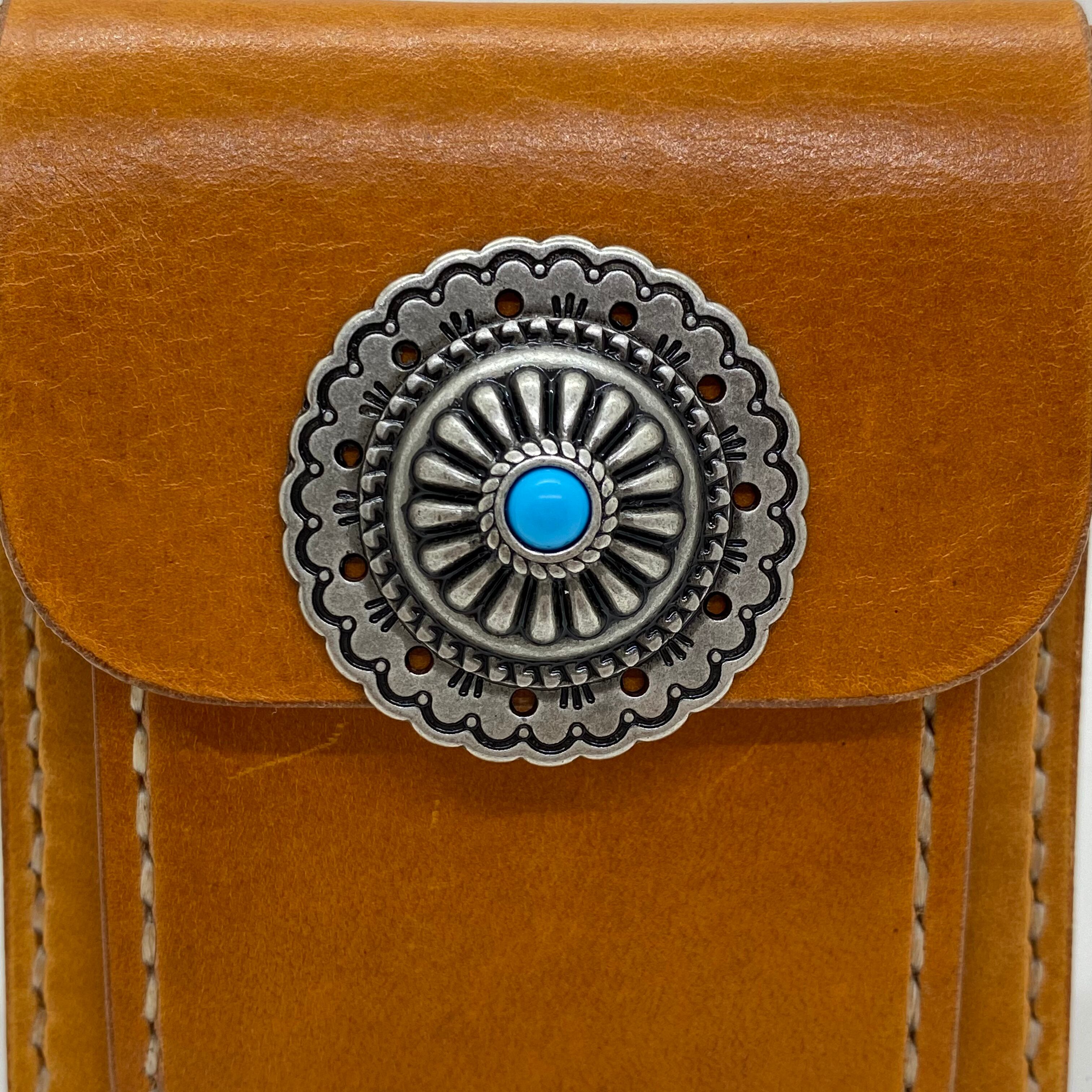 ウール・レザー コインケース ターコイズボタン付き ウール・レザー コインケース ターコイズボタン付き