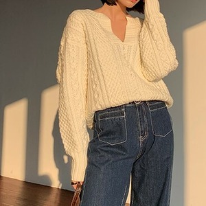 【送料無料】 ニット セーター ケーブルニット 厚めニット 厚手 Vネック ざっくりニット オフショル ホワイト きれいめ オフショルダー カジュアル 体型カバー デート TP-065KJ