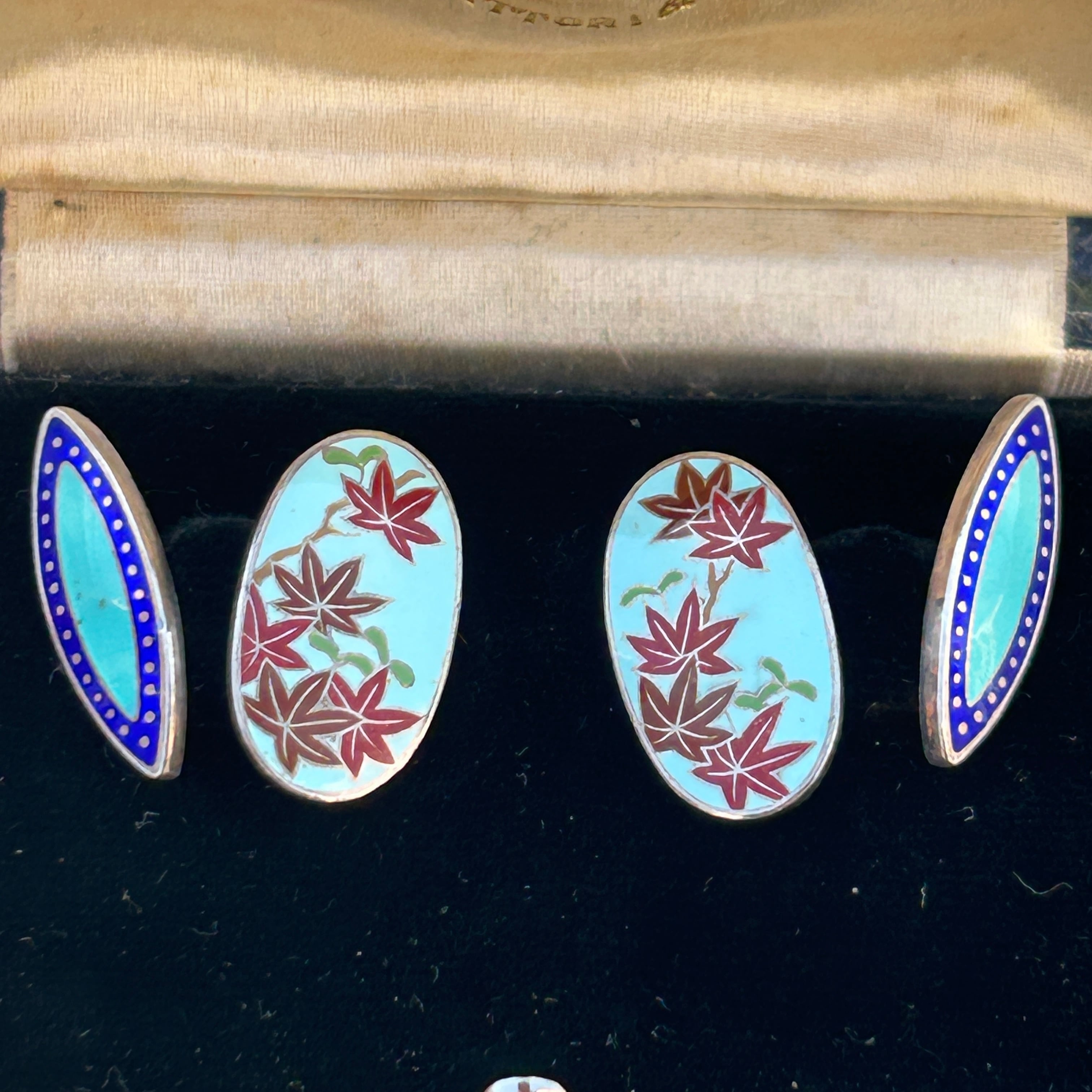 ヴィンテージ　輸出用七宝カフスボタン　スカイブルーに紅葉