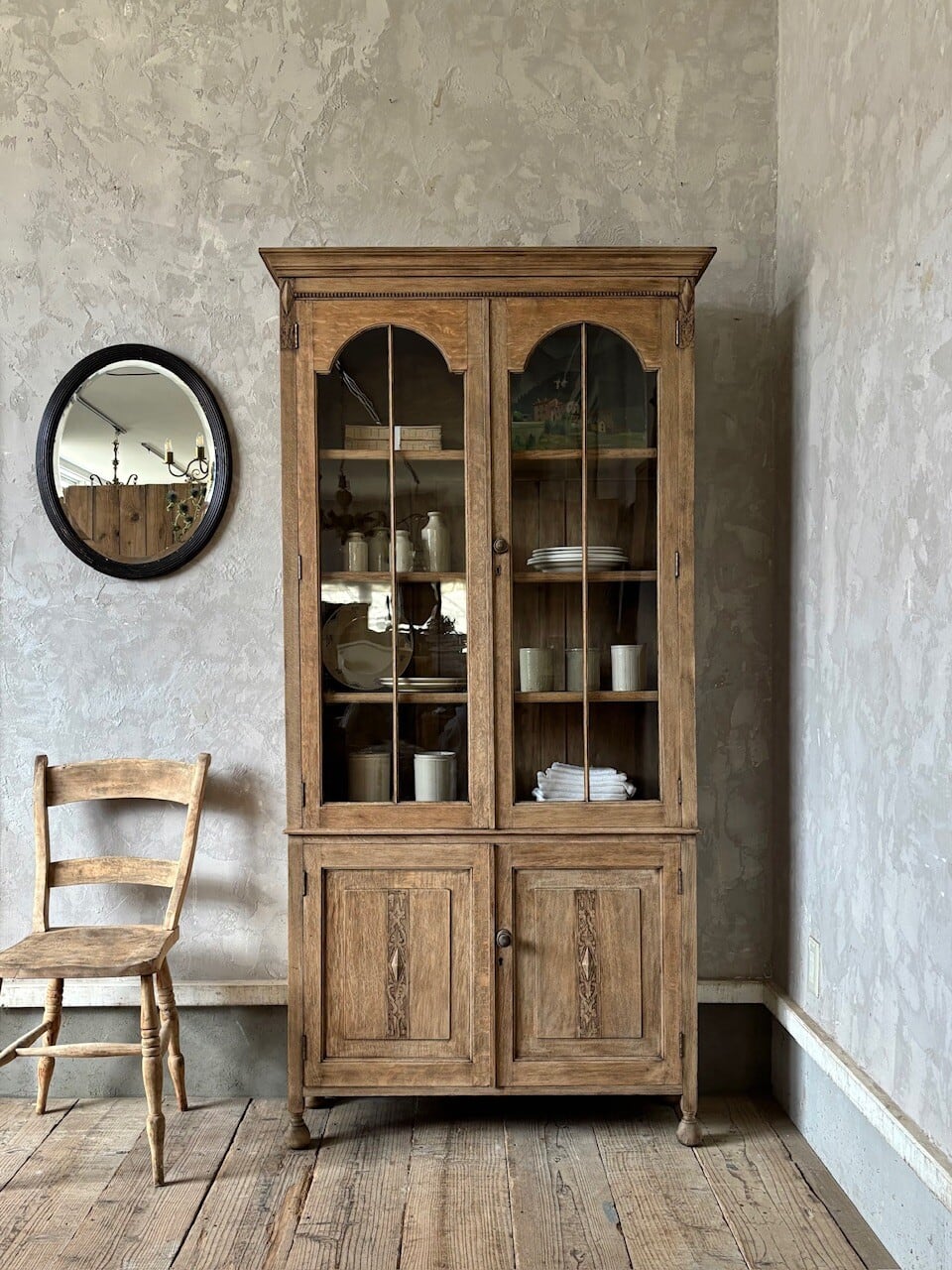 Glass Cabinet (A27-175)