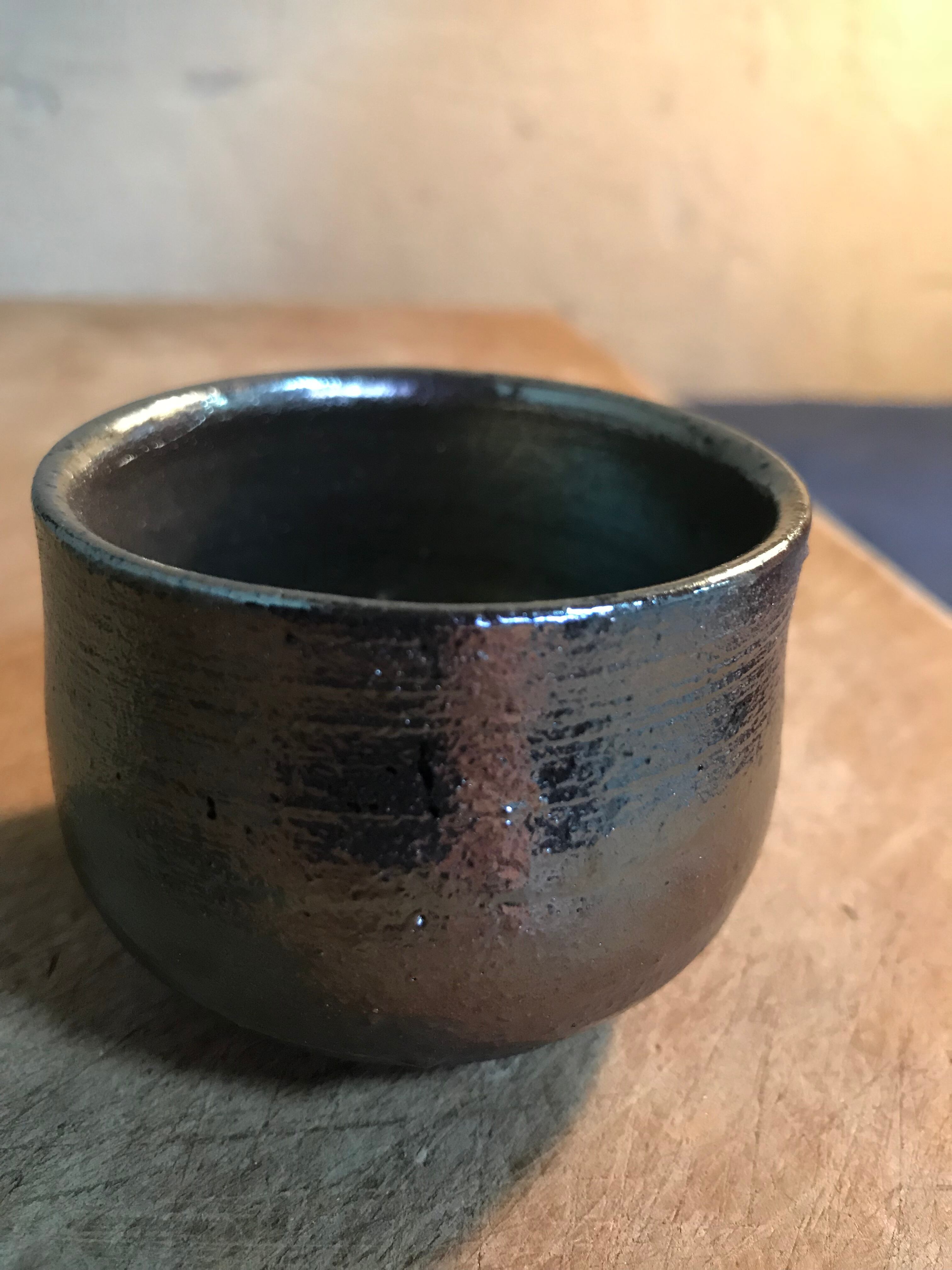 陶芸家　作家物　若尾経　青瓷盃　青磁　酒器　酒盃　ぐい呑　猪口　共箱 陶芸家 作家物 若尾経 青瓷盃 青磁 酒器 酒盃 ぐい呑 猪口 共箱