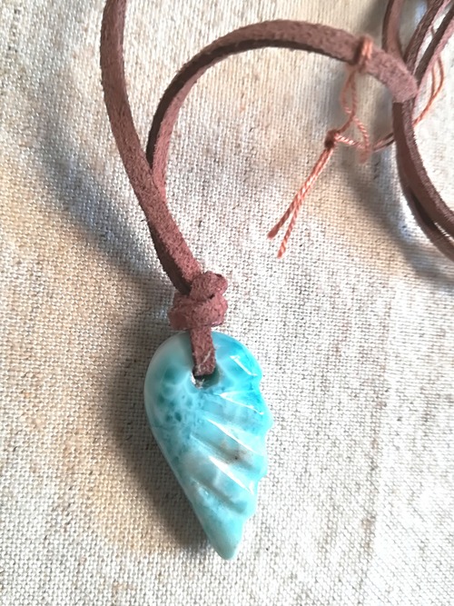 高品質「ラリマー」の羽根ネックレスla5～送料無料～