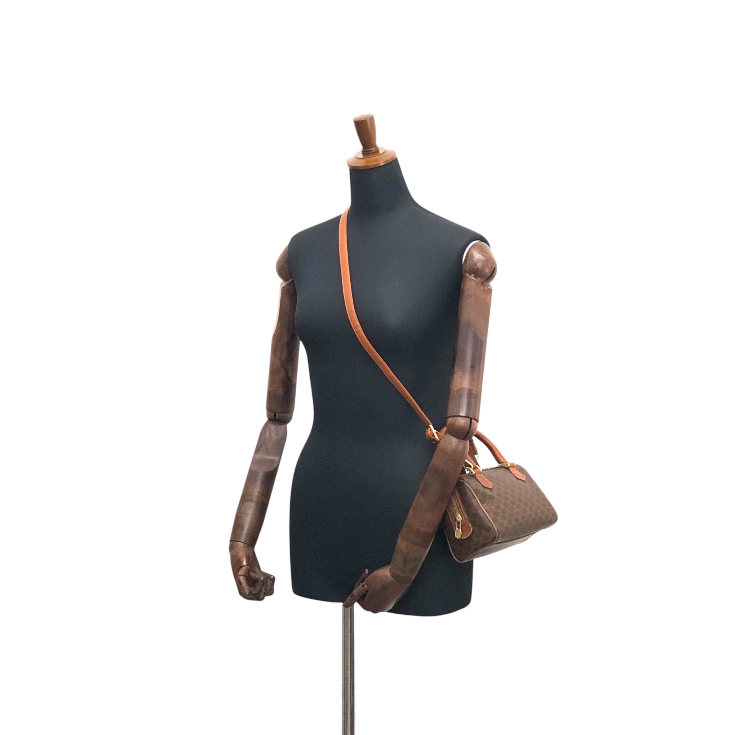 CELINE セリーヌ マカダム ショルダーバッグ ブラウン PVCレザー CELINE セリーヌ マカダム ショルダーバッグ ブラウン PVCレザー