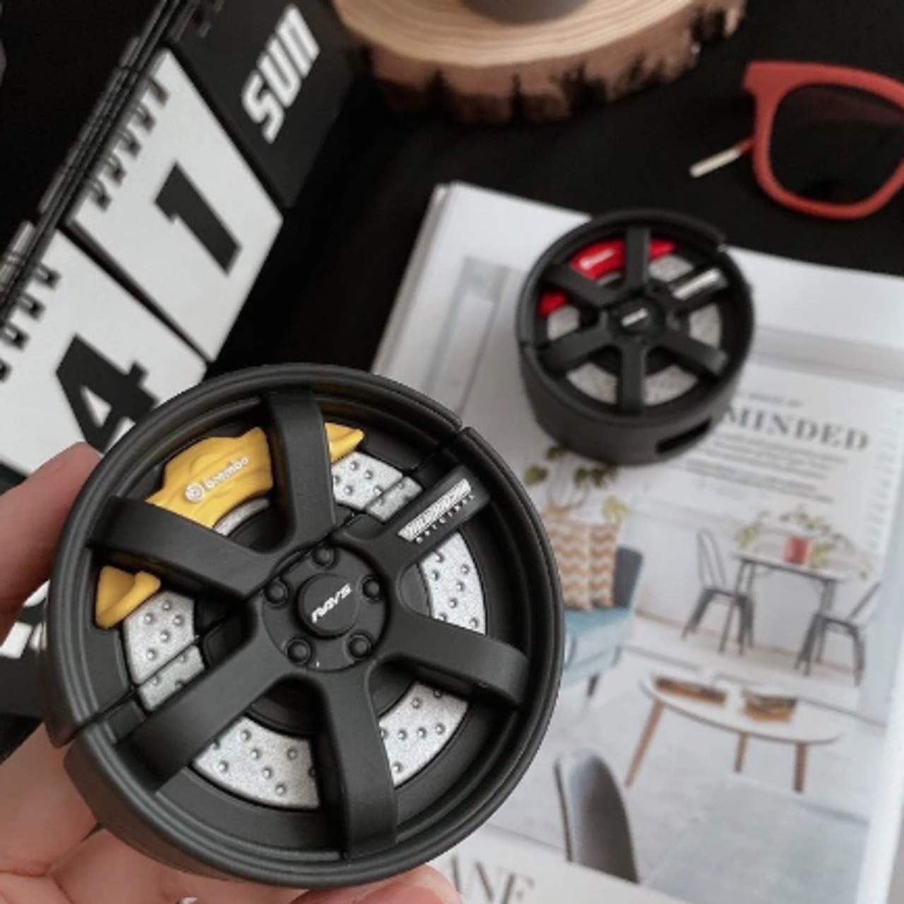 AirPodsケース(ホイール風)