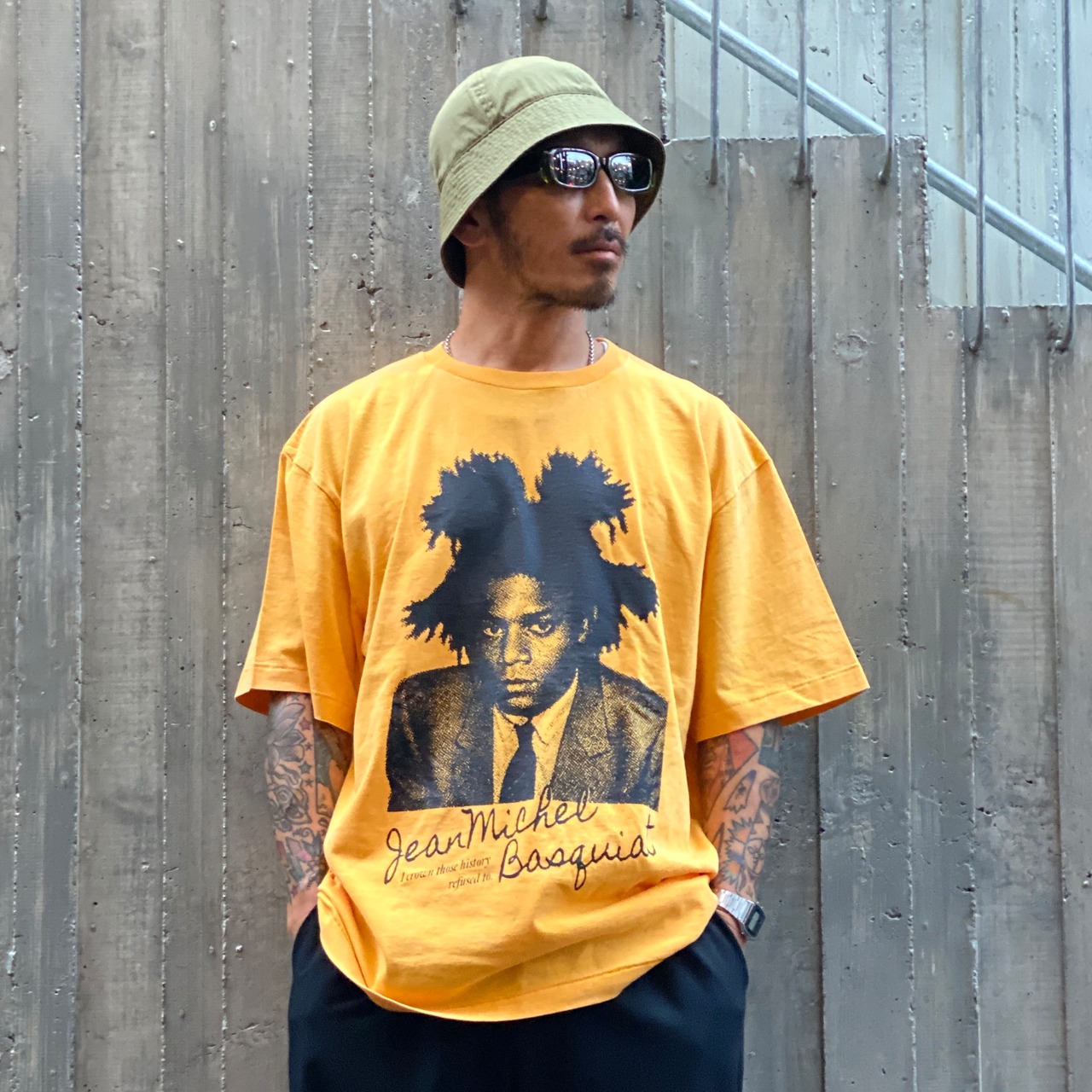 RIVERSIDE BASE Basquiat Quote T-SHIRT FADE YELLOW