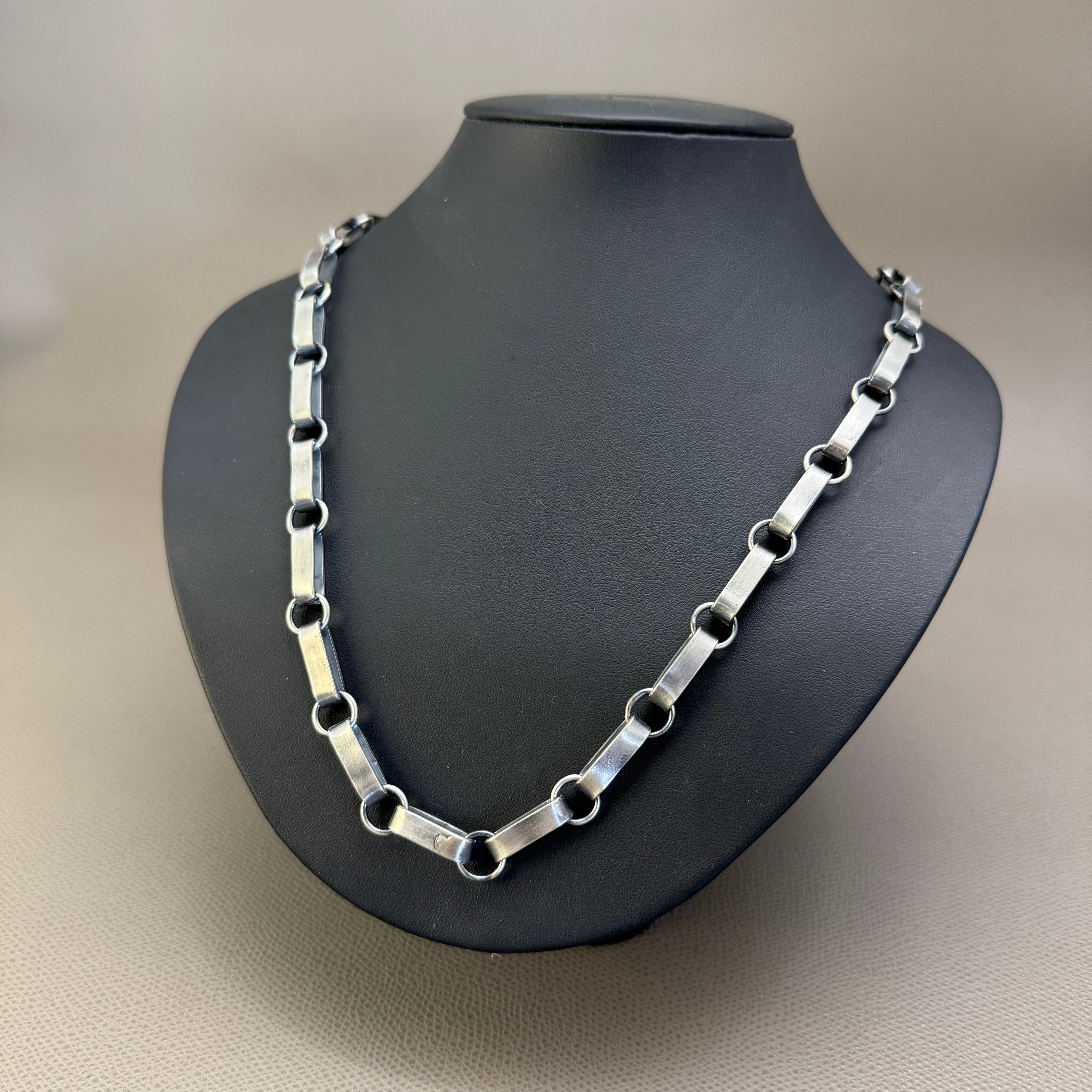 NAVAJO（ナバホ）族 Sally Shirley作 ナバホネックレスチェーン 62cm