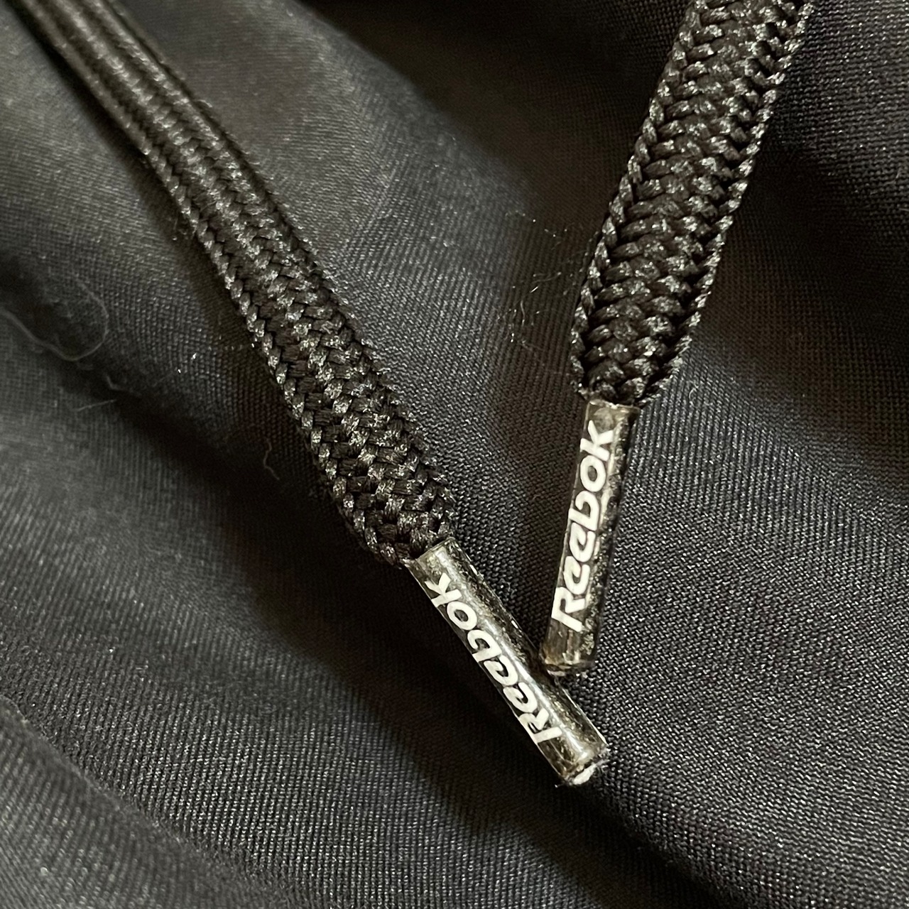 【Reebok】ウインドブレーカーパンツ 裾チャック 刺繍ロゴ シャカパン 裏地付き M リーボック スポブラ US古着