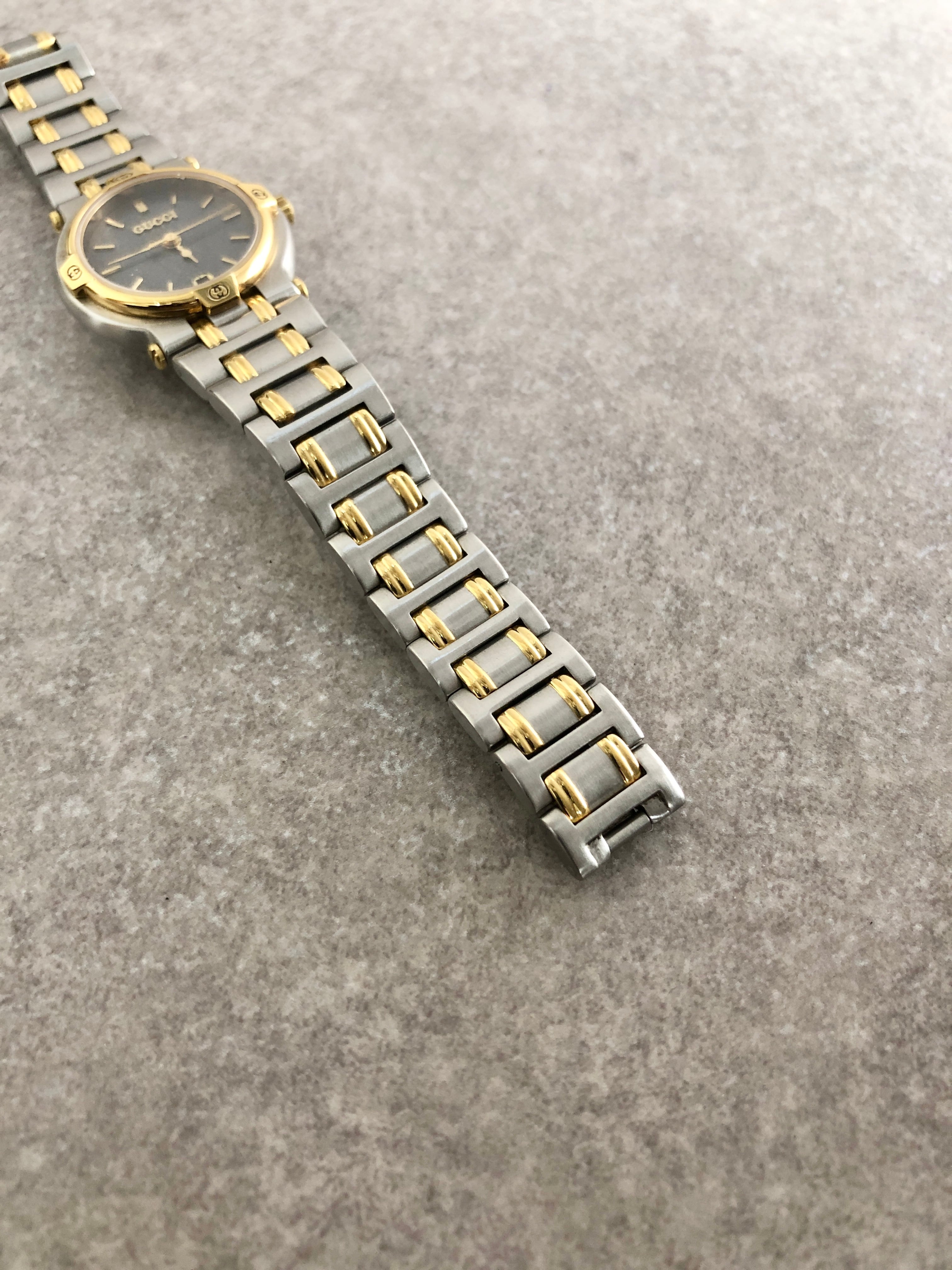 GUCCI グッチ 腕時計 ゴールド シルバー ステンレススチール