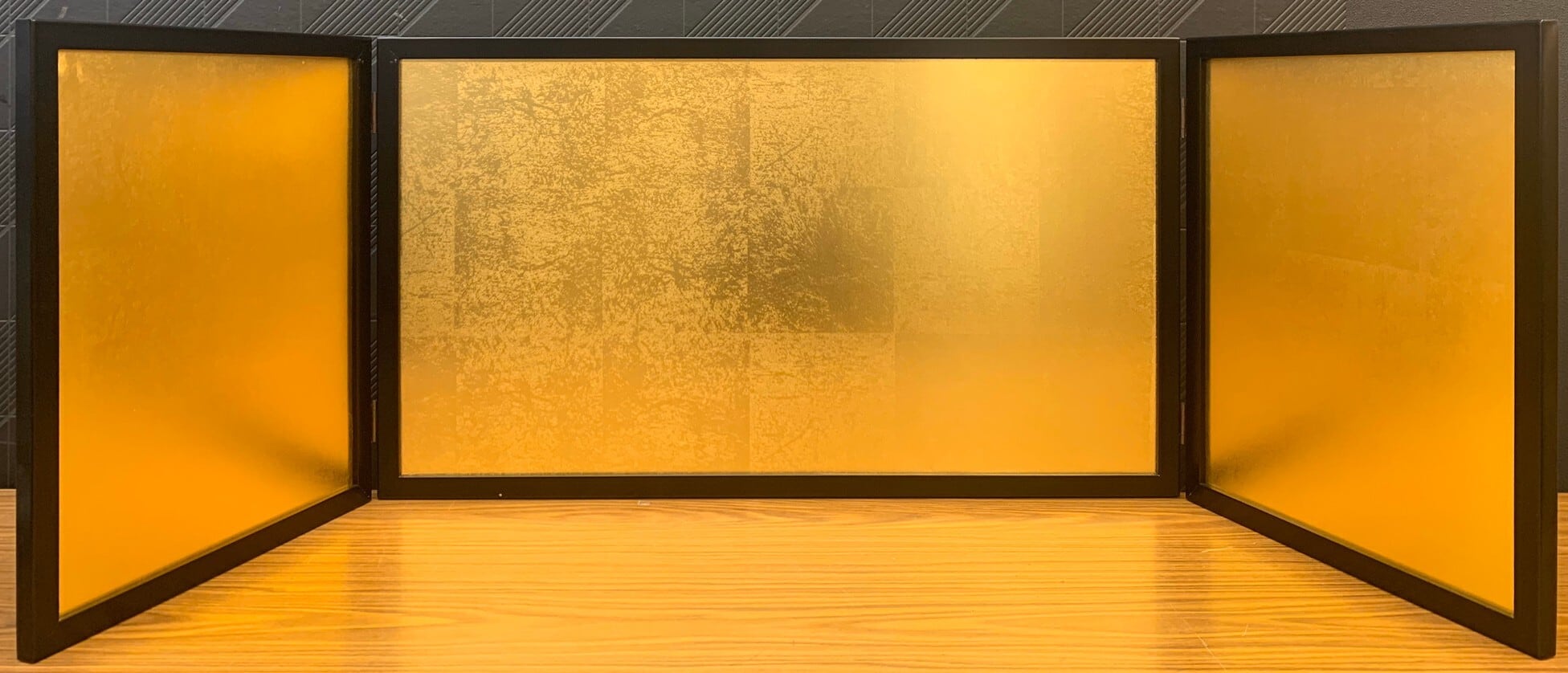 43cm 黒塗り枠三曲屏風 金屏風雛人形