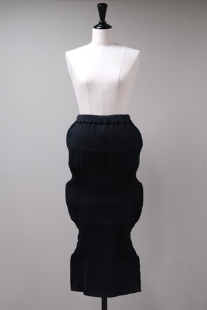 【CFCL】FULTED SKIRT - black