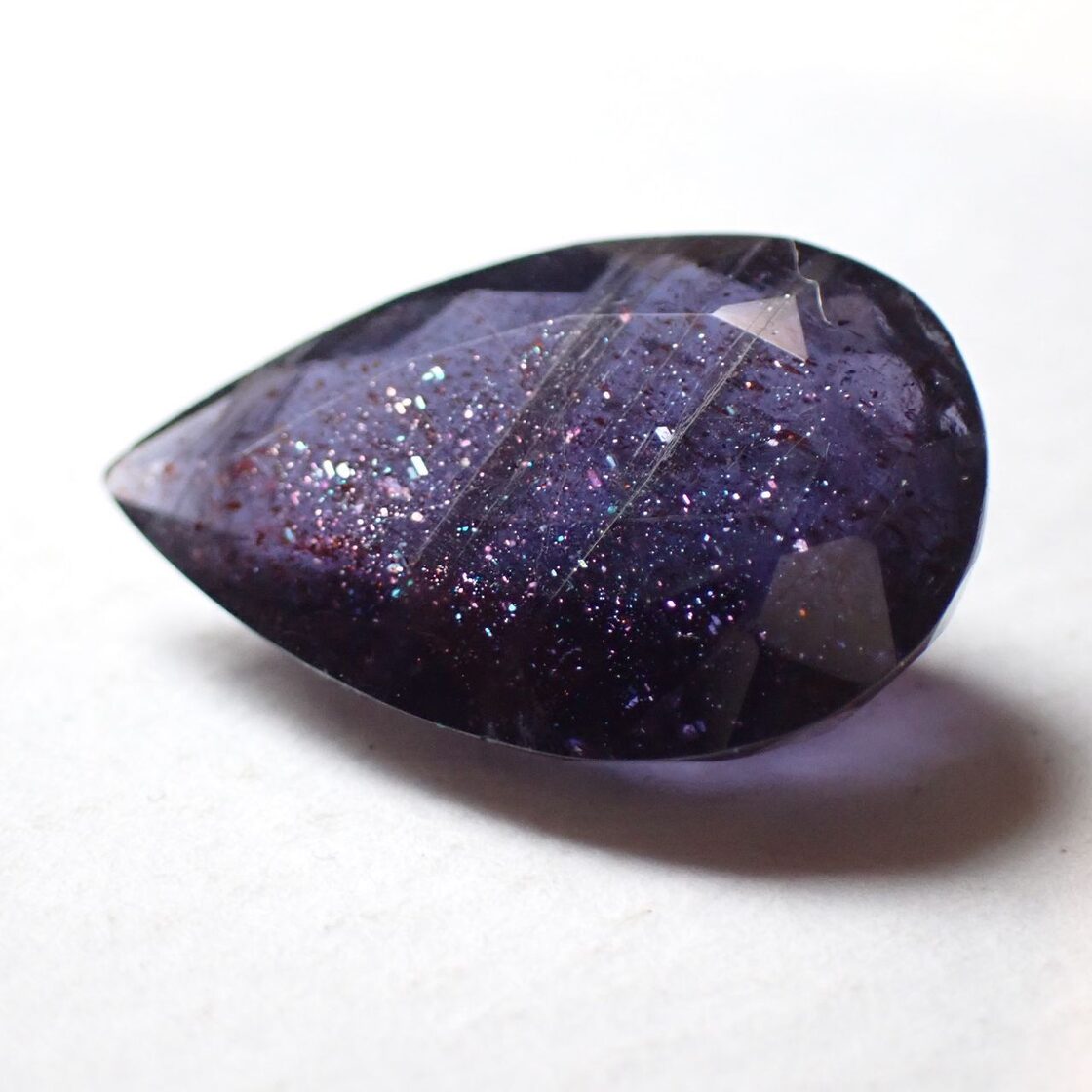 インド産アイオライトサンストーン ペアシェイプカットルース 7.12ct 