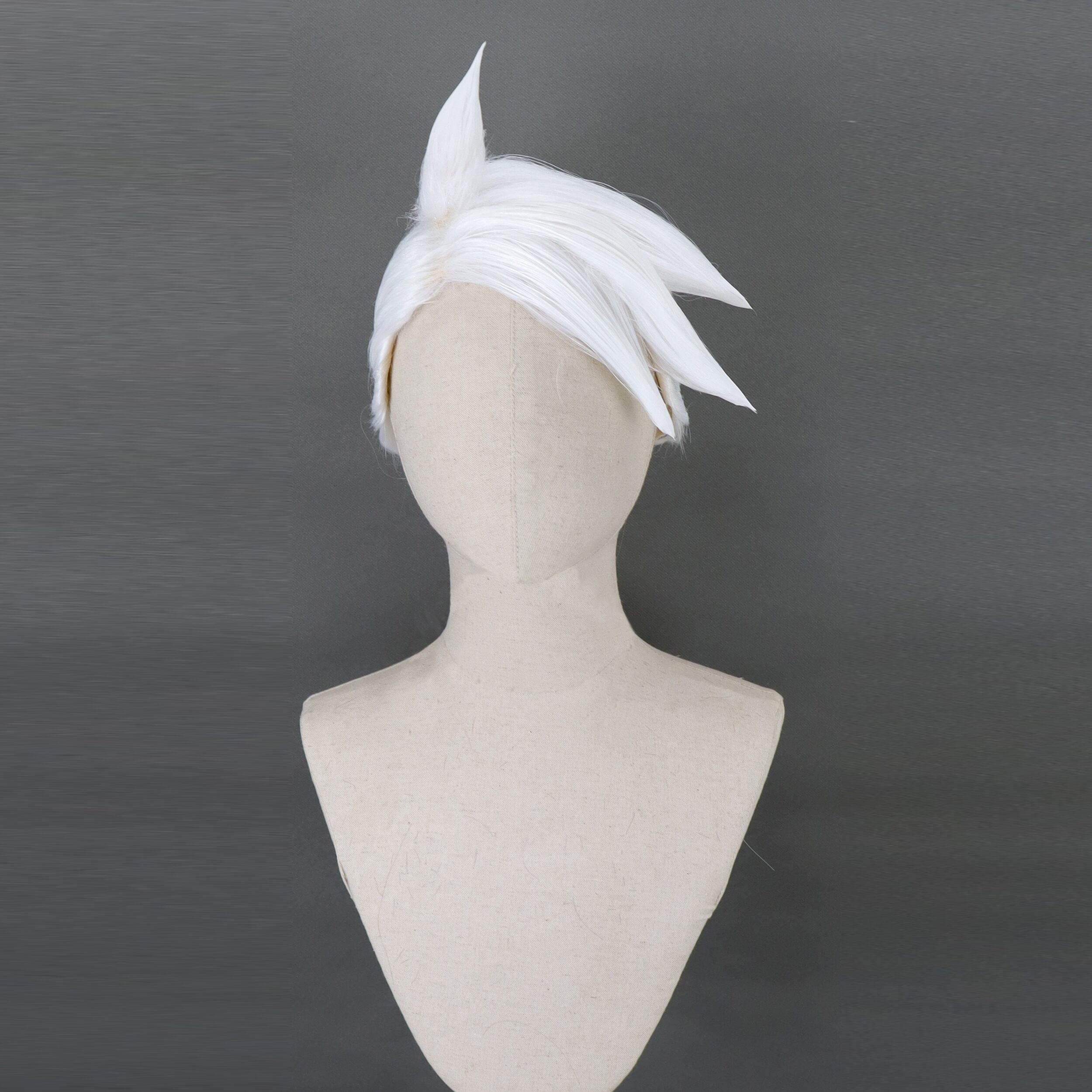 コスプレ耐熱ウィッグ オーダー キャラクター造形ウィッグ ホワイト 一