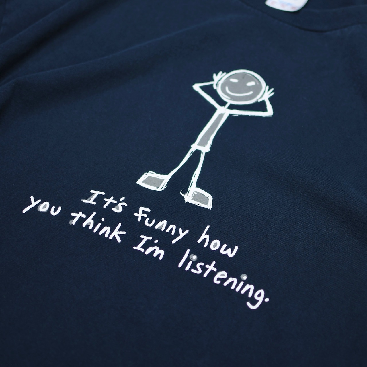 joke print tee navy