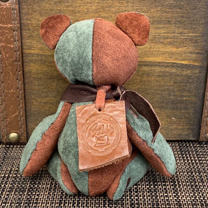 ピッグスウェードのベルベア★マイスターの手作り「ベルズベア」ブラウン×セージグリーン系　写真の1点販売です