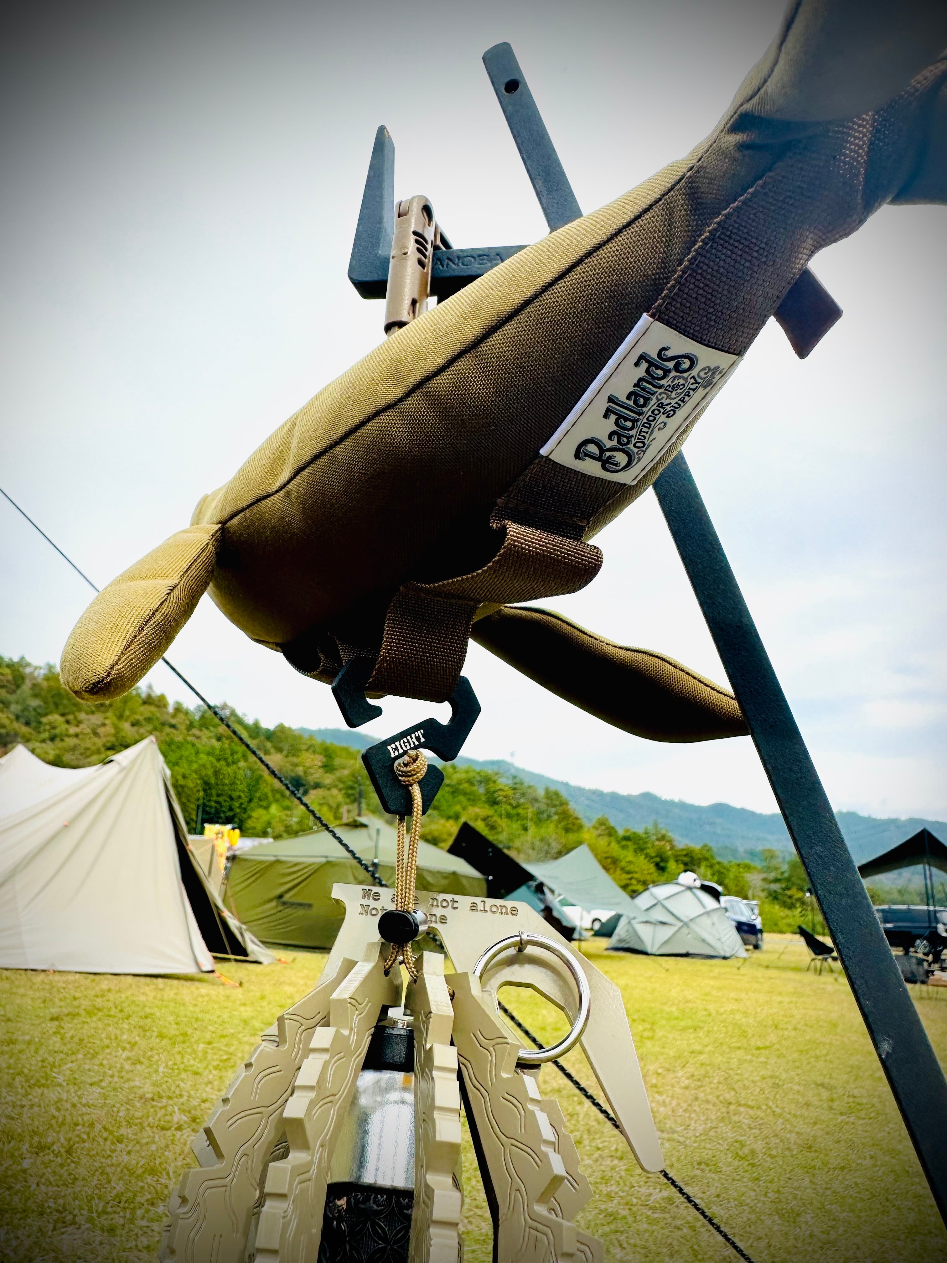 タクティカルなクジラ』 | BADLANDS OUTDOOR SUPPLY