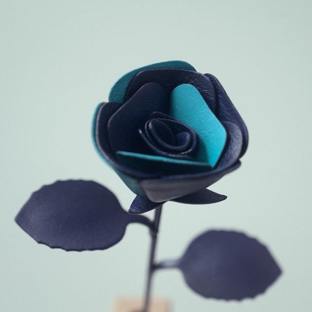 革の一輪花（バラ）- ブルー系A
