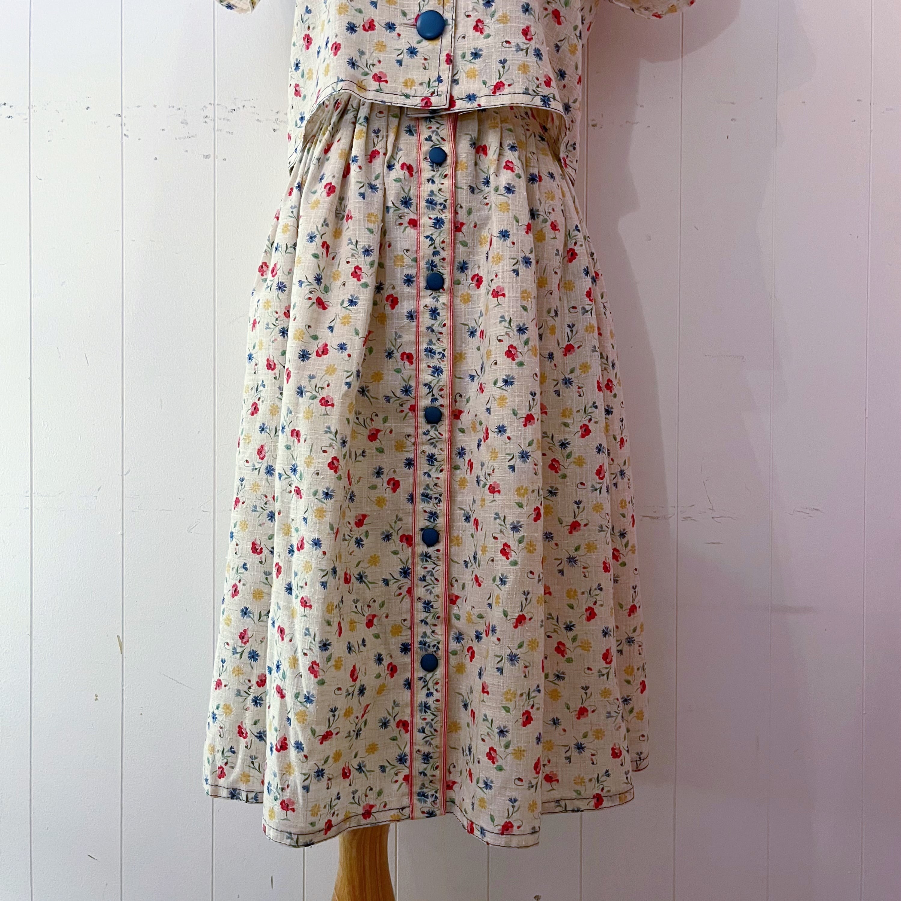 blue button flower set up