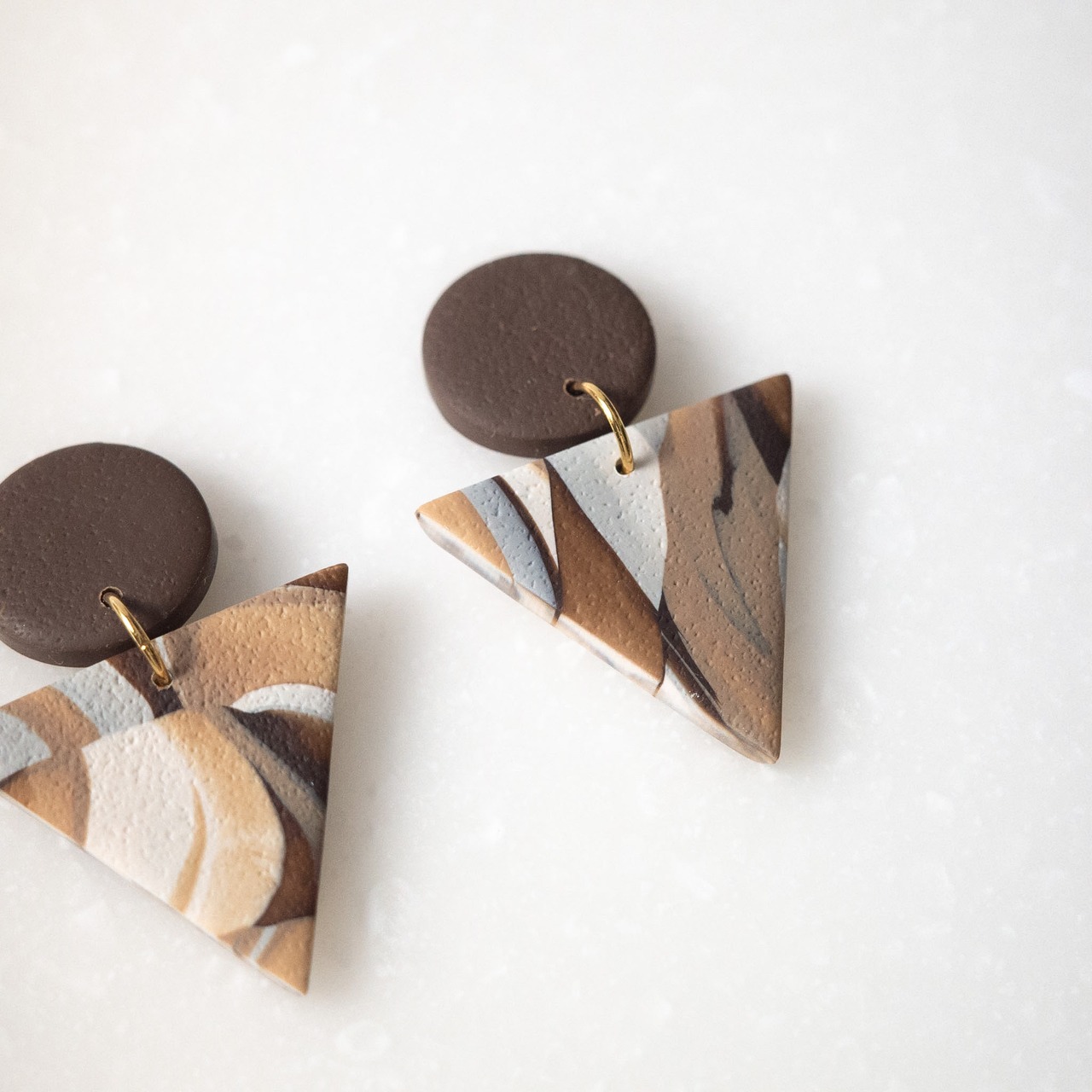 Matte : Brown Triangle