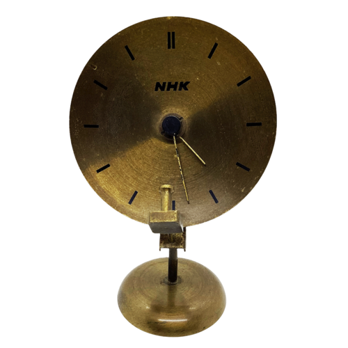 NHK table clock