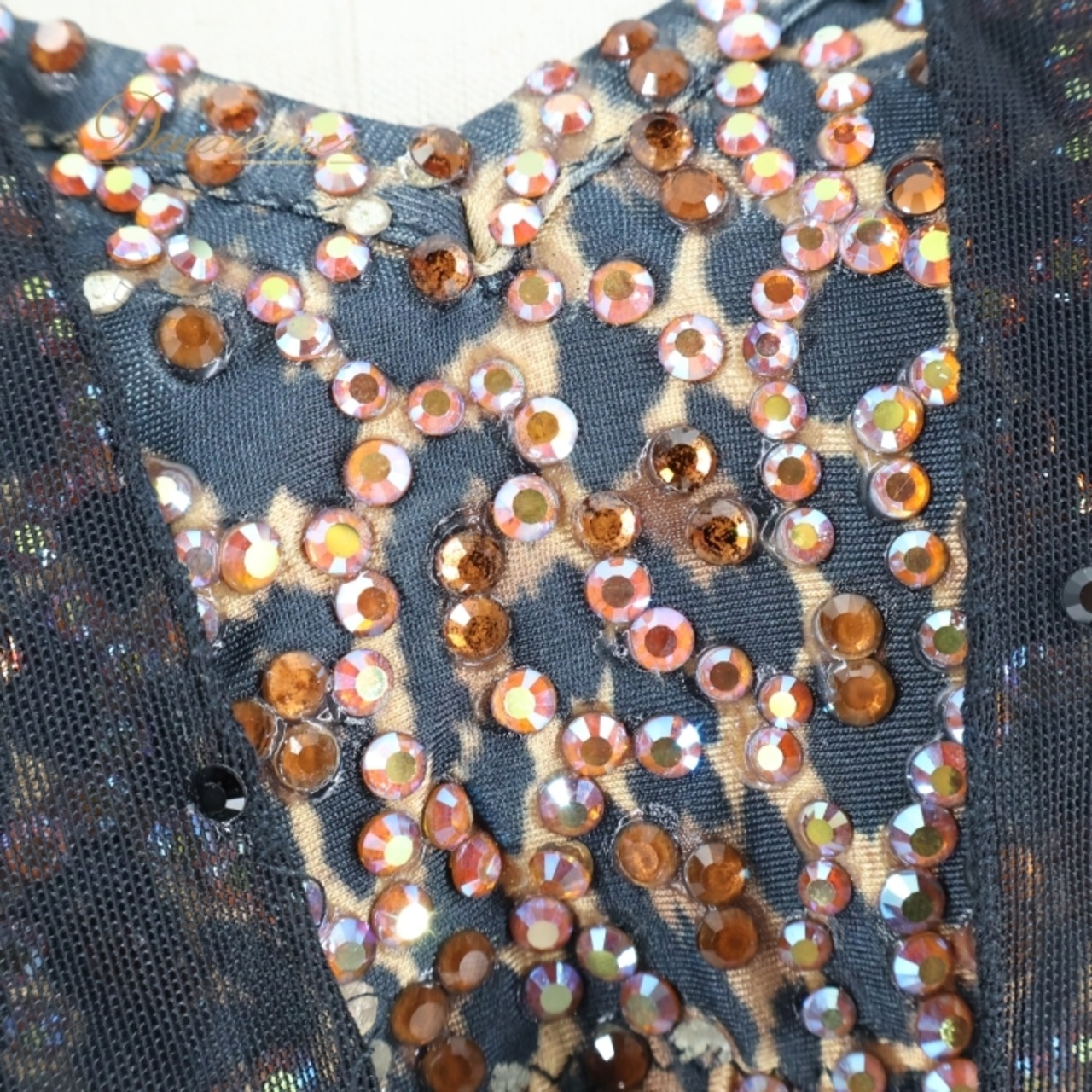 社交ダンス 衣装 ラテン ドレス ワンピース ヒョウ柄 レース 黒 茶色 しっぽ デモ 競技 ダンス パーティ 発表会 お洒落 羽 ファー ブラック系 ブラウン系 おしゃれ かわいい セクシー 軽やか ゴージャス ダンス衣装 フォーマル イベント 伸縮性