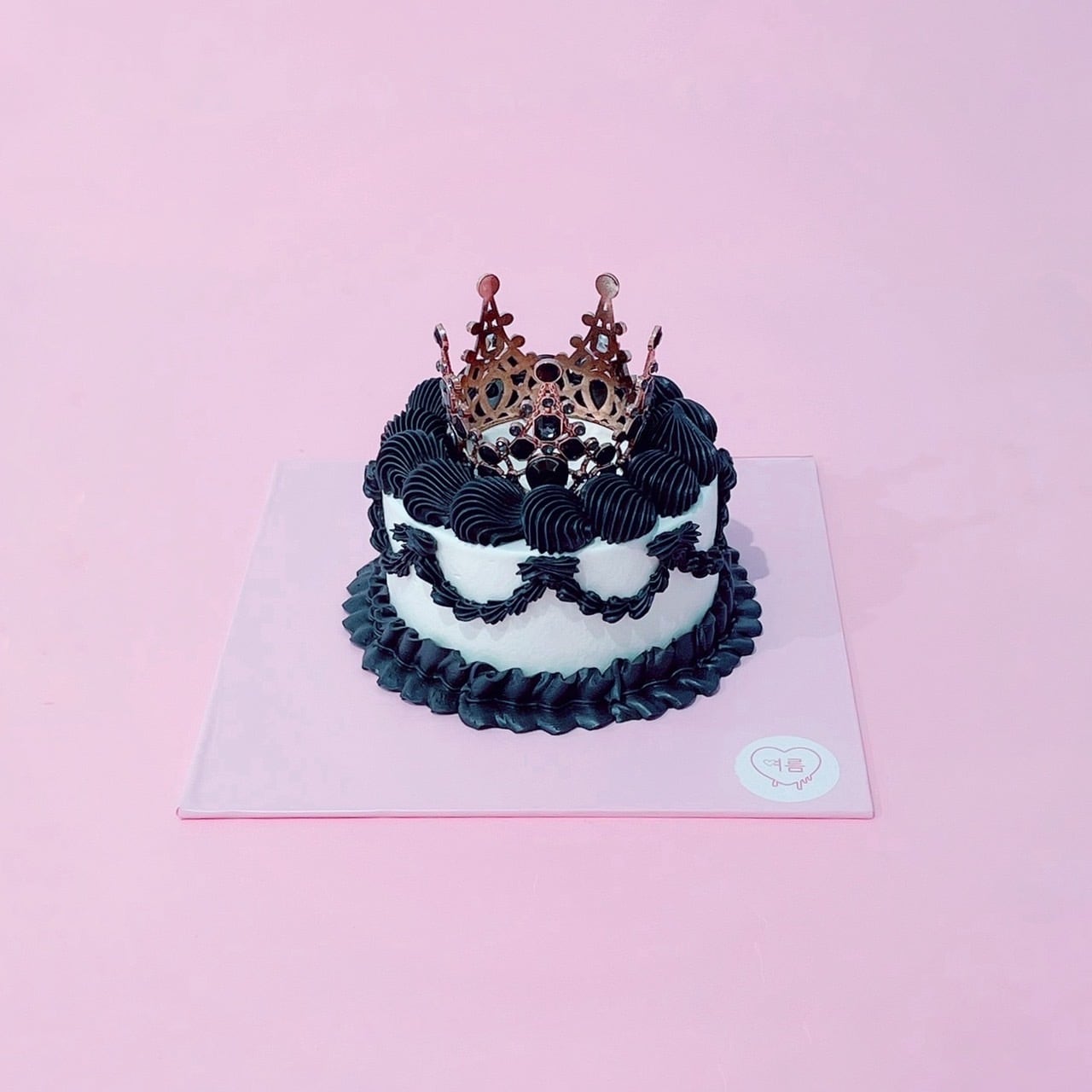 店頭受け取り】 Black tiara cake | yolumcake