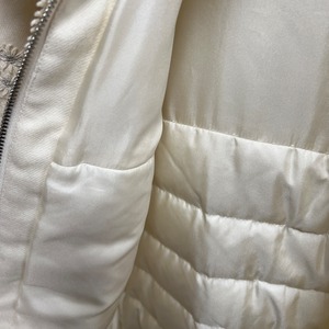 MONCLERアウターダウンジャケット ホワイト A-9089
