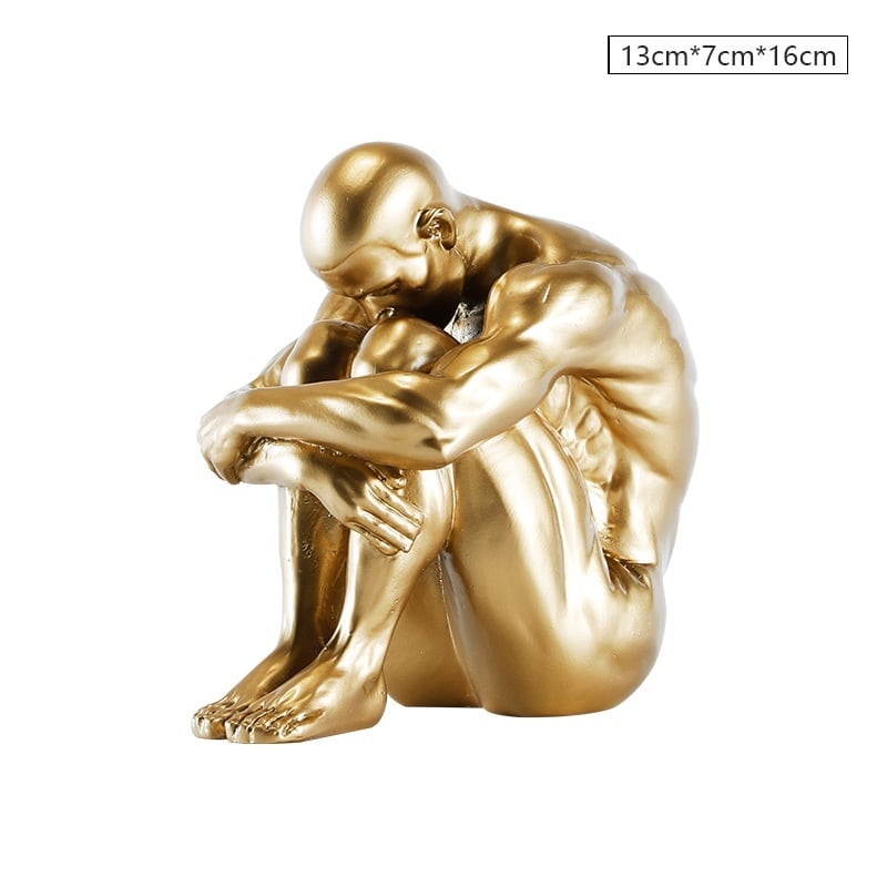 座っている人？の置物です