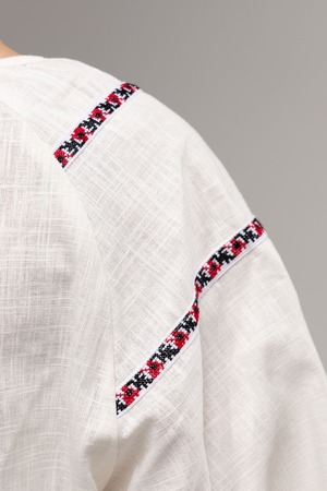 ウクライナ刺繍ヴィシヴァンカ　手刺繍　オデーサ地方　レディース・フリーサイズ