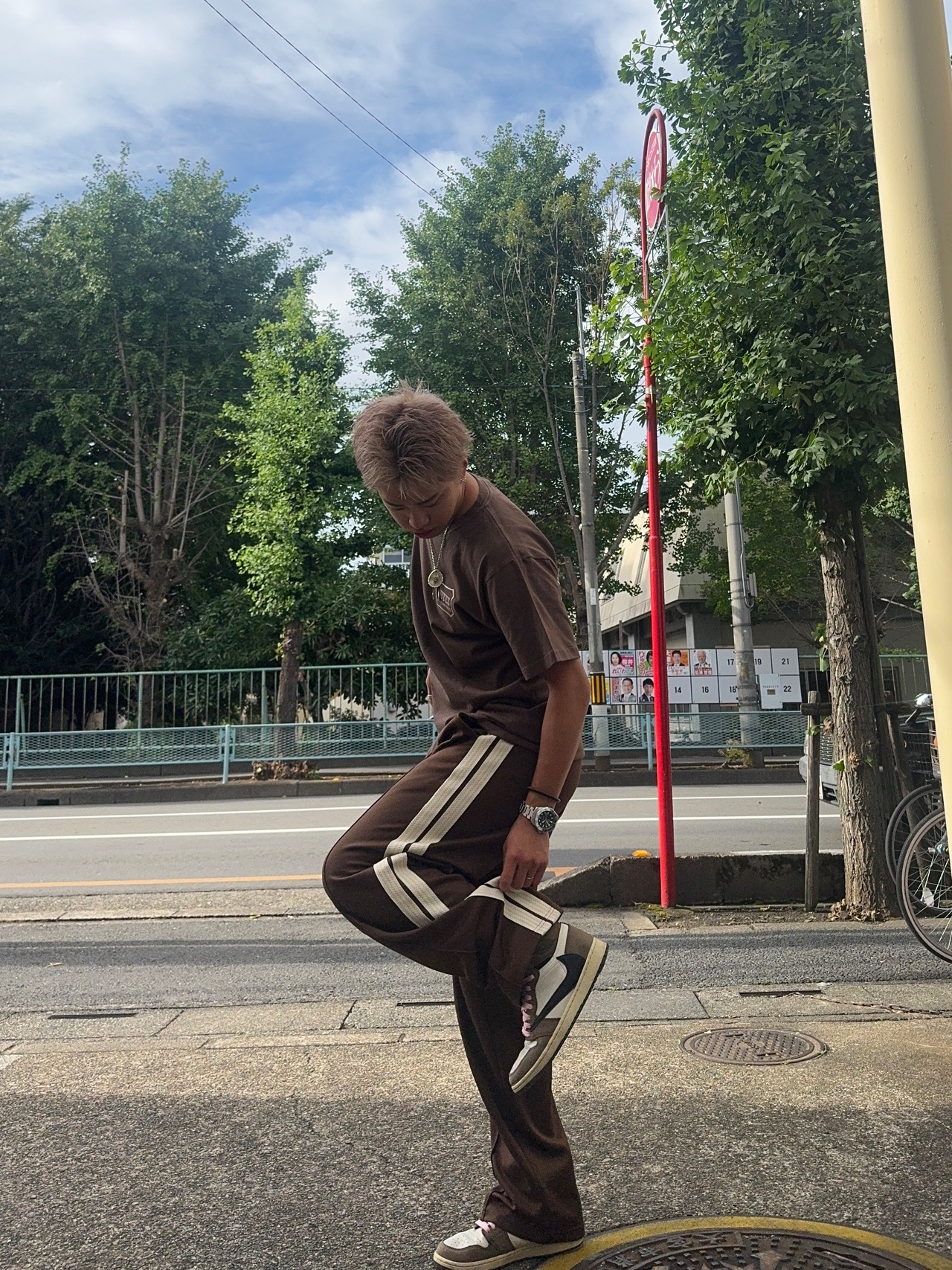 ROUTES LOGO TEE /ブラウン