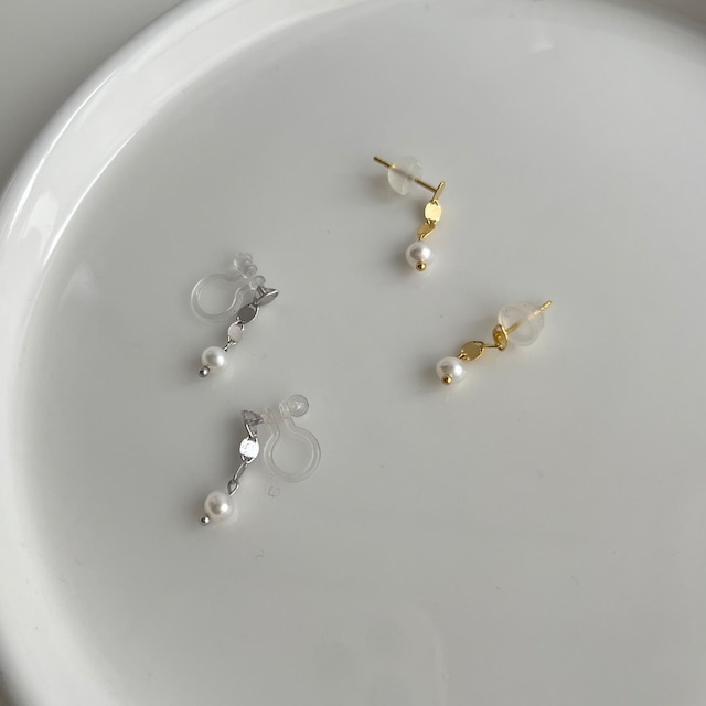 (即納) Fil. / Petit swing pearl earring |2color