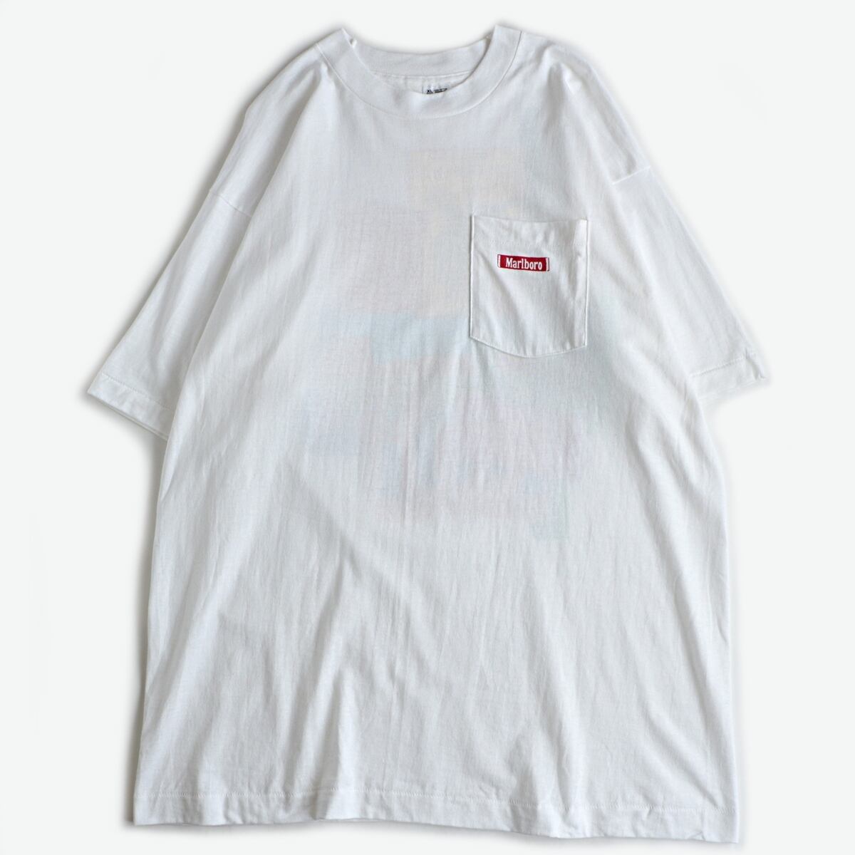 90s Marlboro マールボロ 背面&ロゴ プリント ポケット付き 半袖 Tシャツ 古着 used
