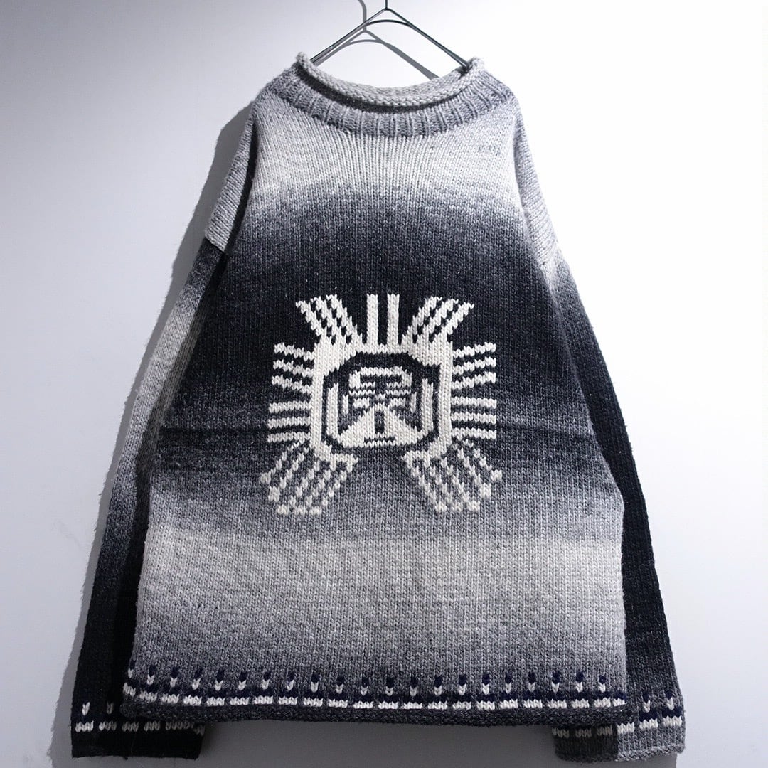 Monotone Gradation Native Motif Design Wool Ecuador Knit